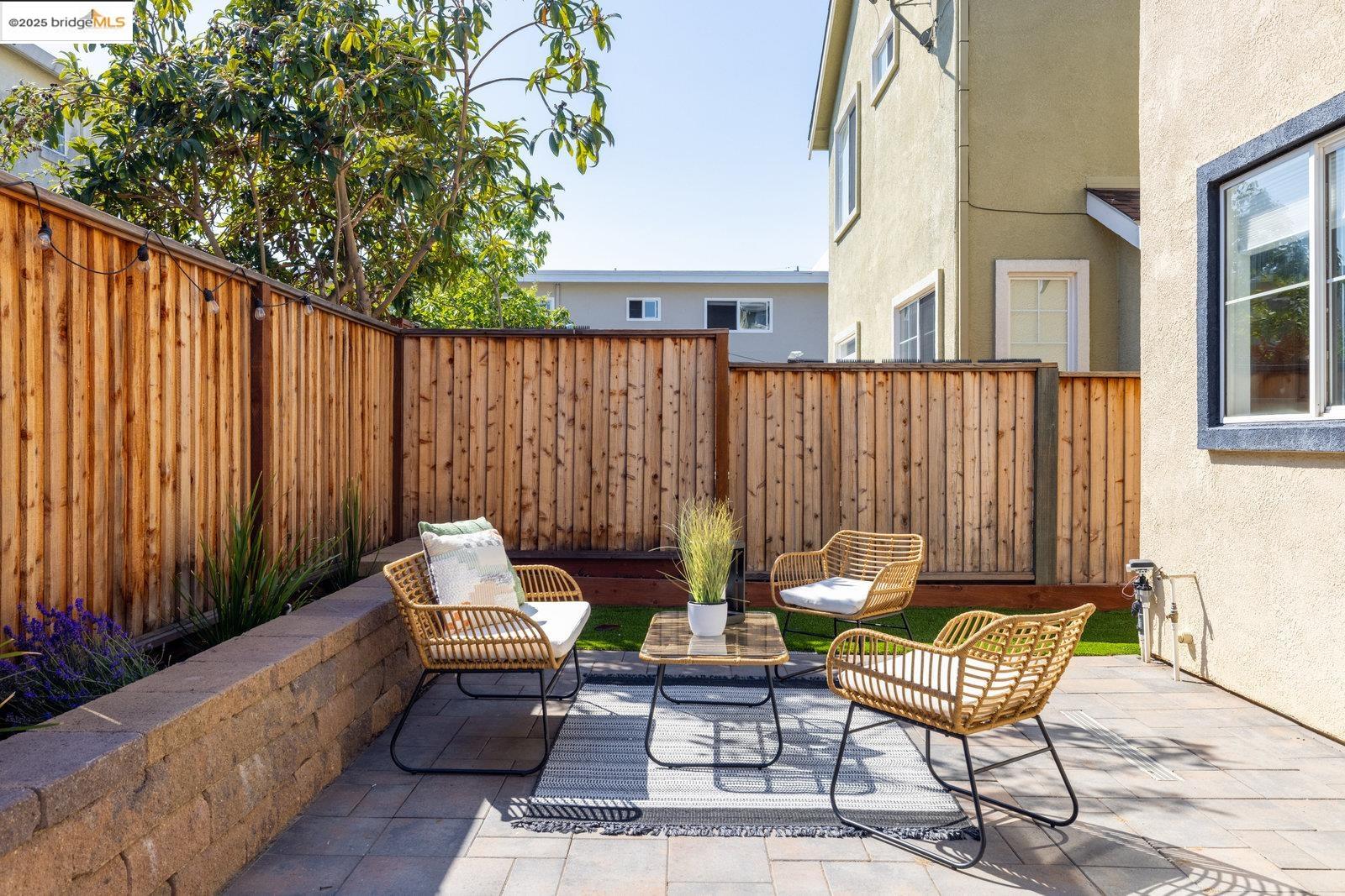 Detail Gallery Image 40 of 50 For 8 Sanderling Ct, Alameda,  CA 94501 - 4 Beds | 2/1 Baths