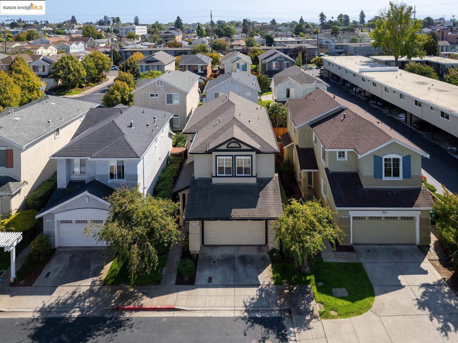 Detail Gallery Image 42 of 50 For 8 Sanderling Ct, Alameda,  CA 94501 - 4 Beds | 2/1 Baths