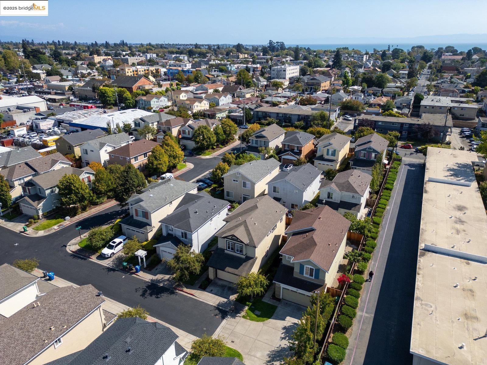 Detail Gallery Image 49 of 50 For 8 Sanderling Ct, Alameda,  CA 94501 - 4 Beds | 2/1 Baths