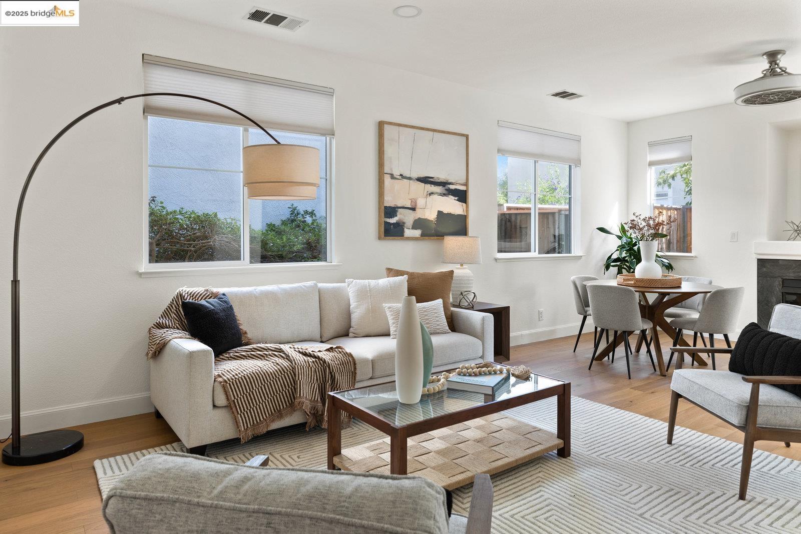 Detail Gallery Image 8 of 50 For 8 Sanderling Ct, Alameda,  CA 94501 - 4 Beds | 2/1 Baths