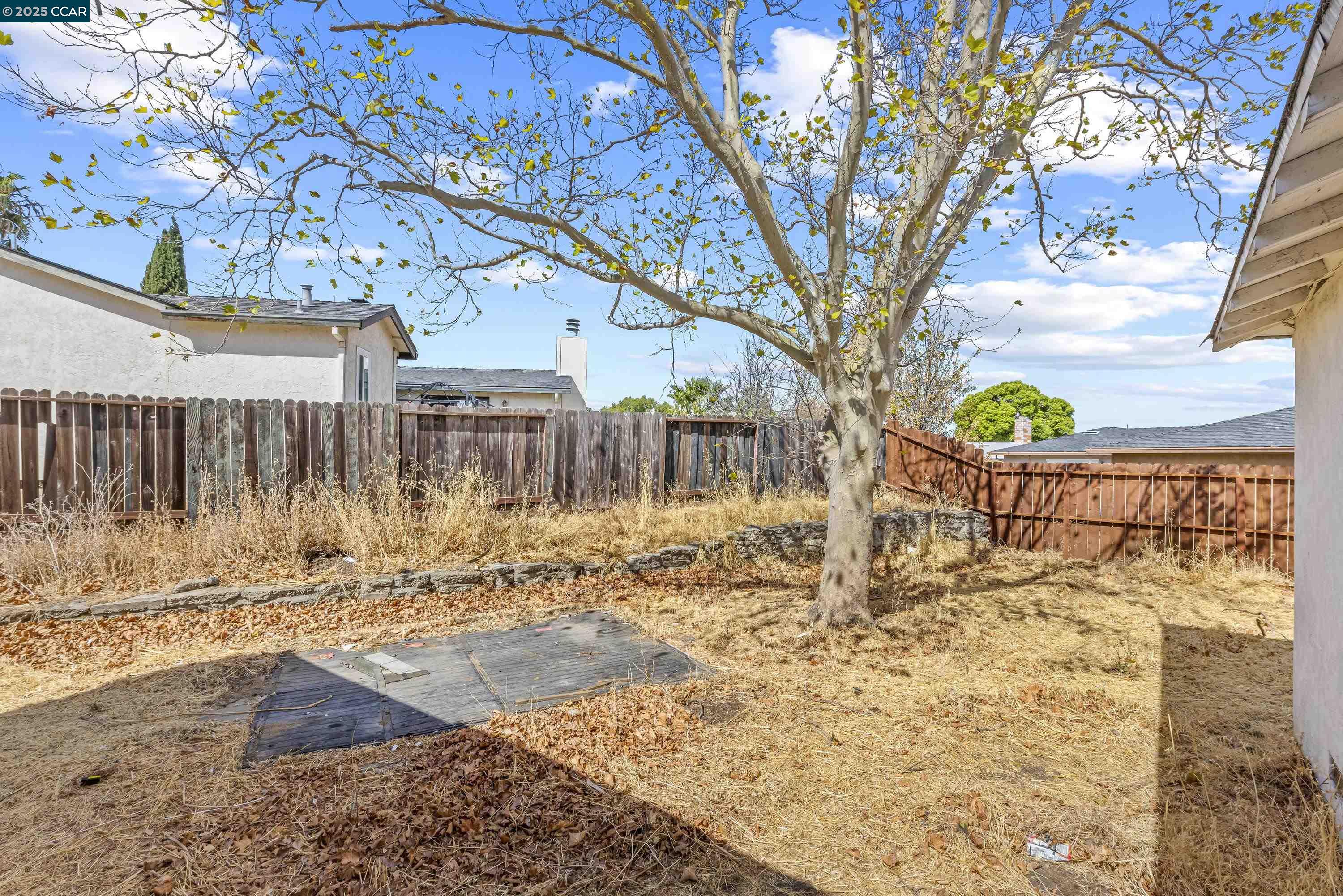 Detail Gallery Image 16 of 16 For 26 Orinda Ln, Pittsburg,  CA 94565 - 4 Beds | 2 Baths
