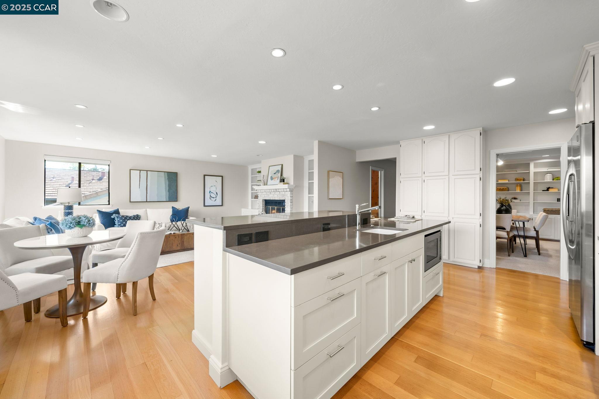 Detail Gallery Image 12 of 52 For 1305 Chesterton Way, Walnut Creek,  CA 94596 - 3 Beds | 2/1 Baths
