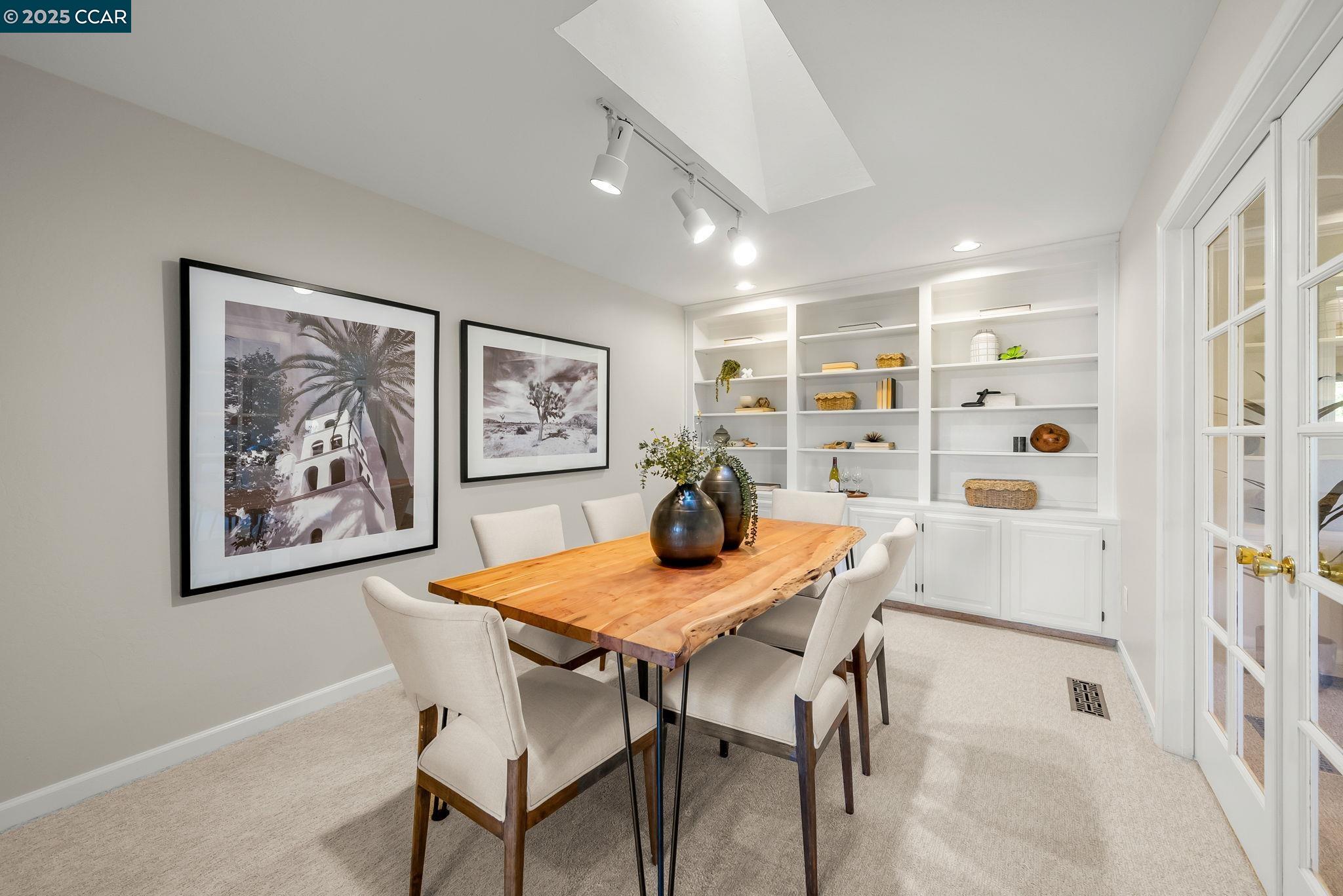 Detail Gallery Image 14 of 52 For 1305 Chesterton Way, Walnut Creek,  CA 94596 - 3 Beds | 2/1 Baths