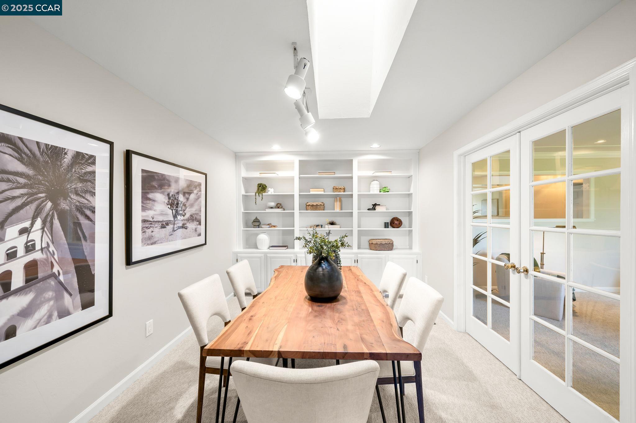 Detail Gallery Image 15 of 52 For 1305 Chesterton Way, Walnut Creek,  CA 94596 - 3 Beds | 2/1 Baths