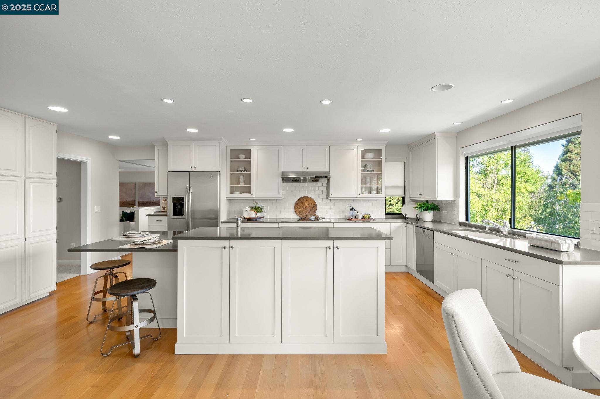 Detail Gallery Image 9 of 52 For 1305 Chesterton Way, Walnut Creek,  CA 94596 - 3 Beds | 2/1 Baths