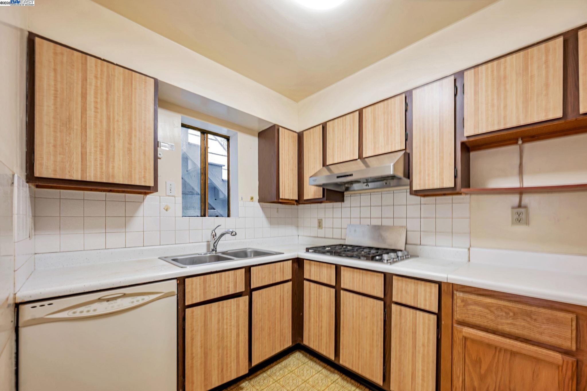 Detail Gallery Image 19 of 42 For 460 42nd Ave, San Francisco,  CA 94121 - 3 Beds | 1 Baths