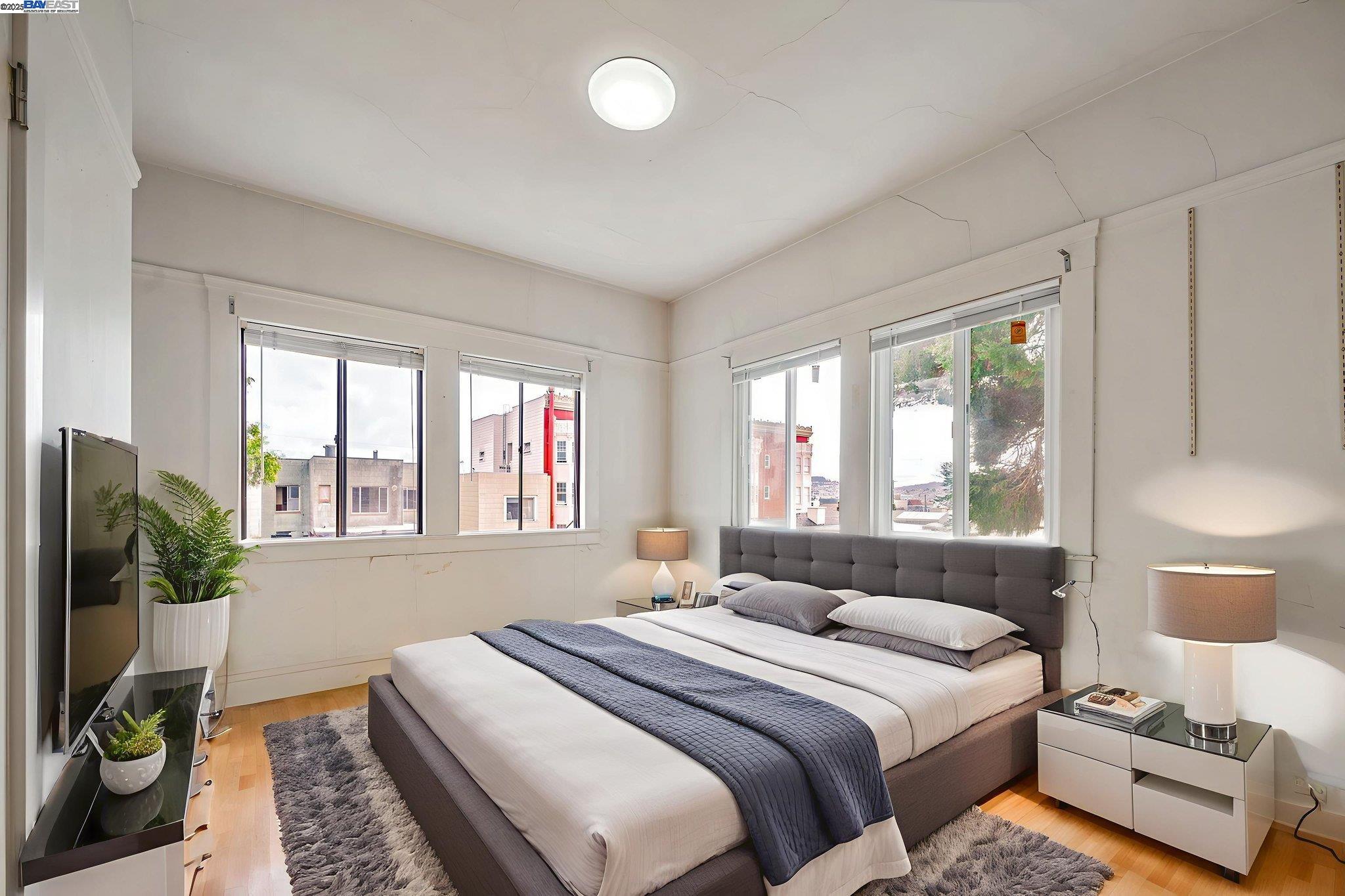 Detail Gallery Image 3 of 42 For 460 42nd Ave, San Francisco,  CA 94121 - 3 Beds | 1 Baths