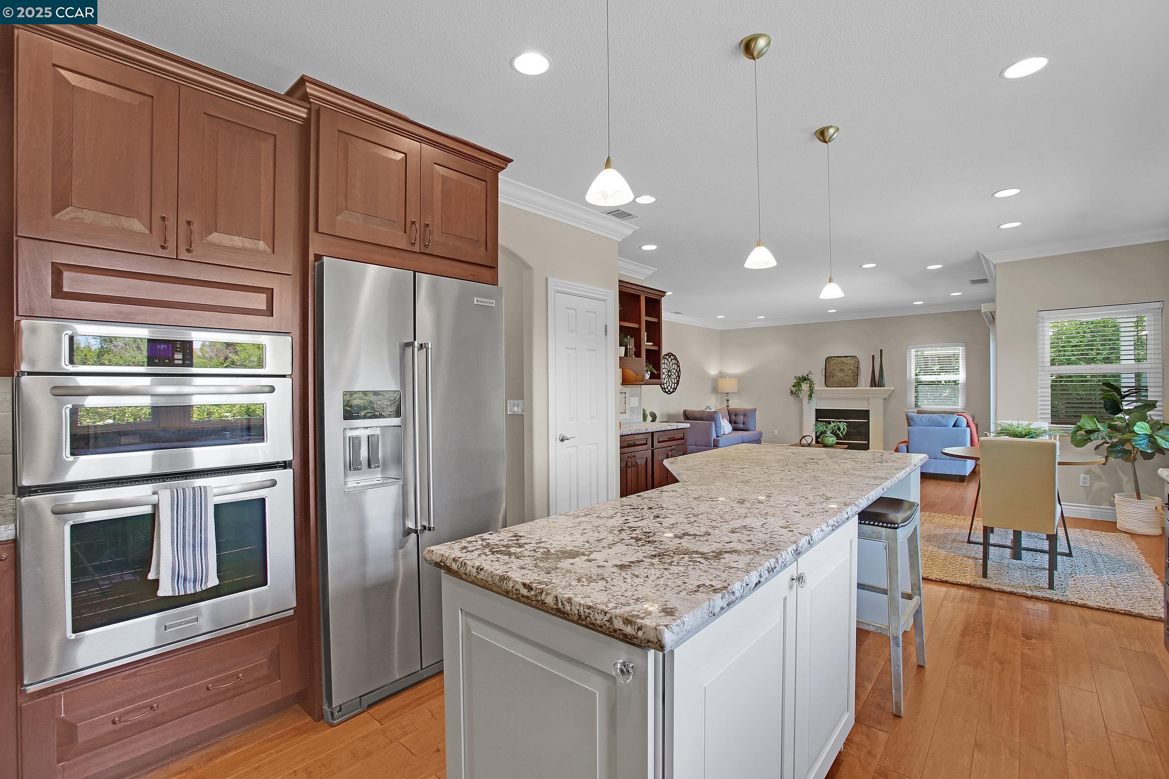 Detail Gallery Image 13 of 33 For 706 Endsliegh Ct, Danville,  CA 94506 - 5 Beds | 3 Baths