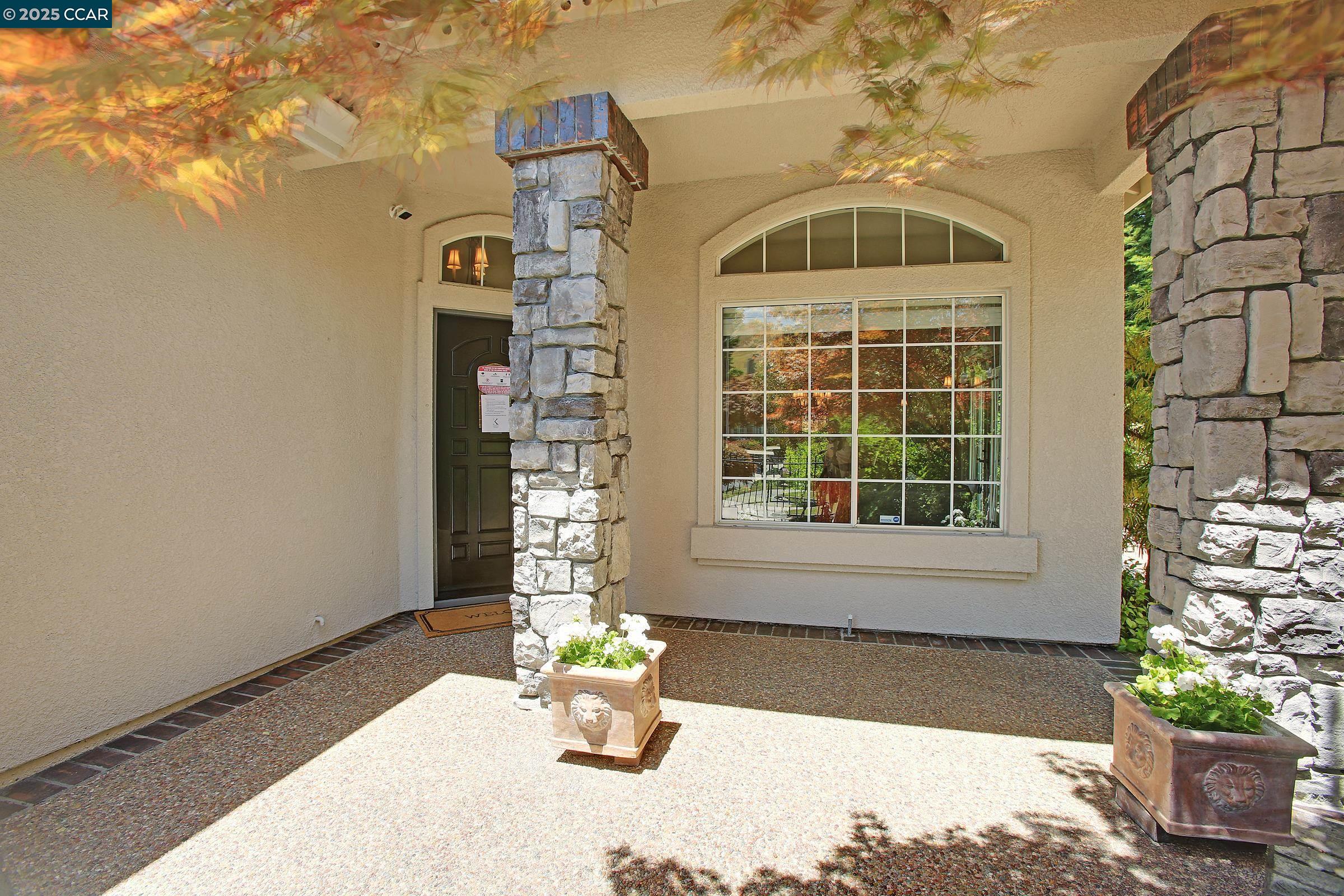 Detail Gallery Image 4 of 33 For 706 Endsliegh Ct, Danville,  CA 94506 - 5 Beds | 3 Baths