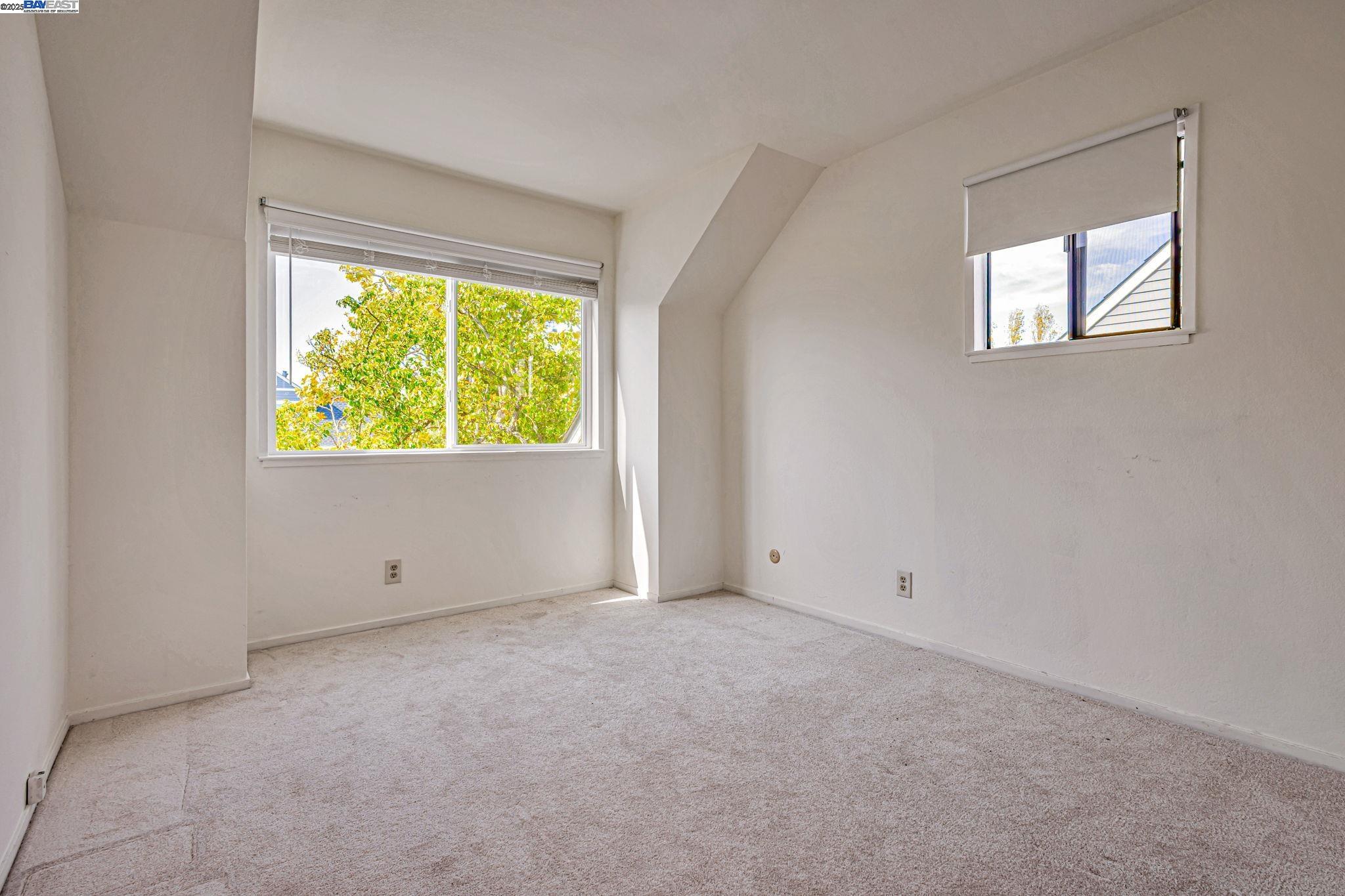 Detail Gallery Image 19 of 32 For 62 Milland Dr, Mill Valley,  CA 94941 - 3 Beds | 2/1 Baths