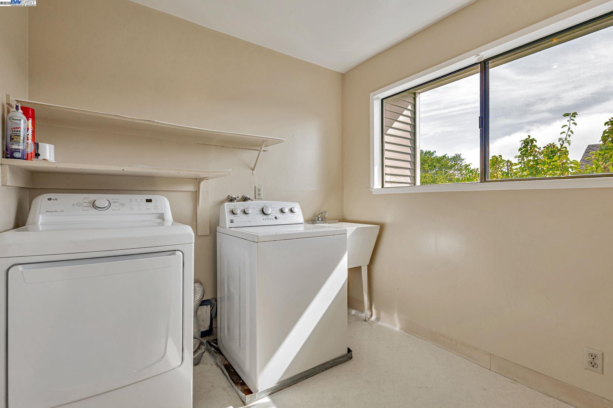 Detail Gallery Image 21 of 32 For 62 Milland Dr, Mill Valley,  CA 94941 - 3 Beds | 2/1 Baths