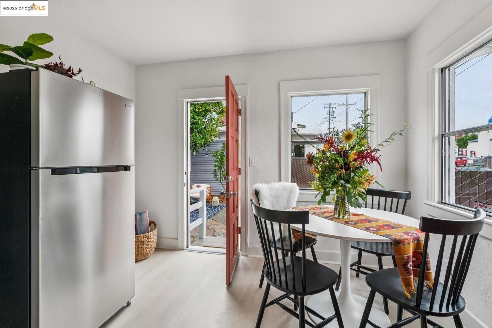 Detail Gallery Image 18 of 35 For 3644 Redding St, Oakland,  CA 94619 - 2 Beds | 1 Baths