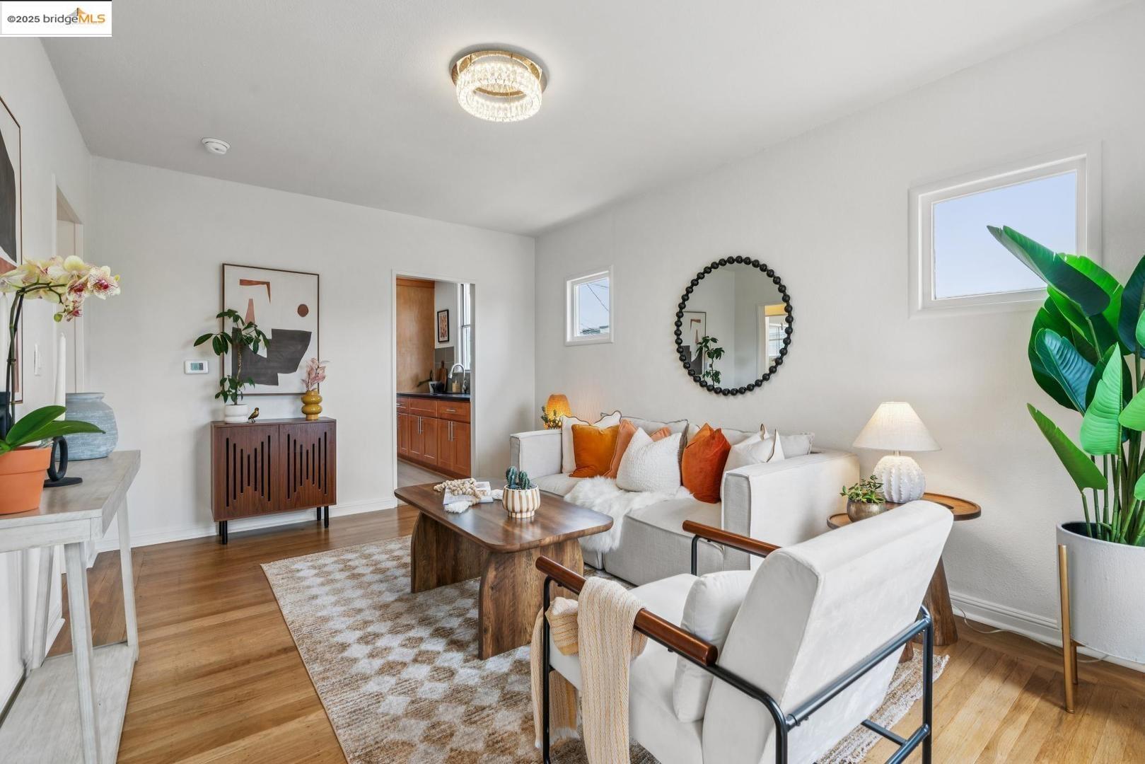 Detail Gallery Image 6 of 35 For 3644 Redding St, Oakland,  CA 94619 - 2 Beds | 1 Baths