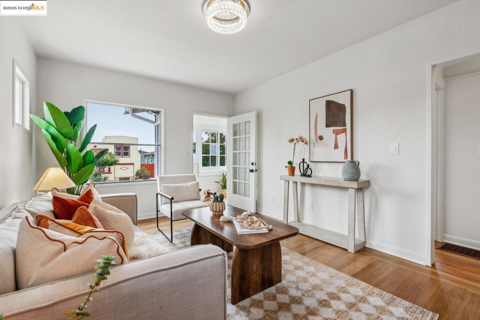 Detail Gallery Image 7 of 35 For 3644 Redding St, Oakland,  CA 94619 - 2 Beds | 1 Baths