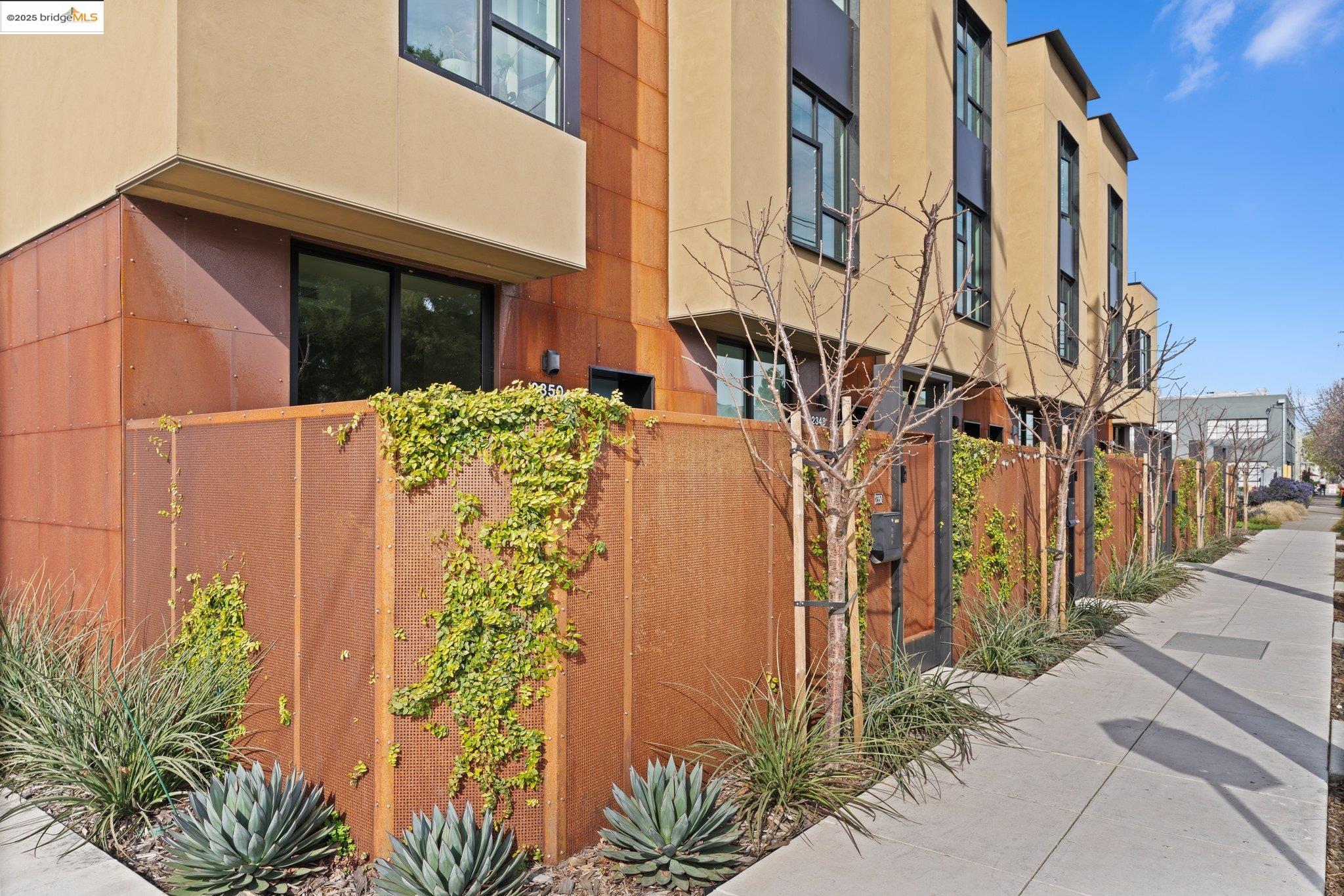Detail Gallery Image 18 of 42 For 739 Channing Way, Berkeley,  CA 94710 - – Beds | – Baths