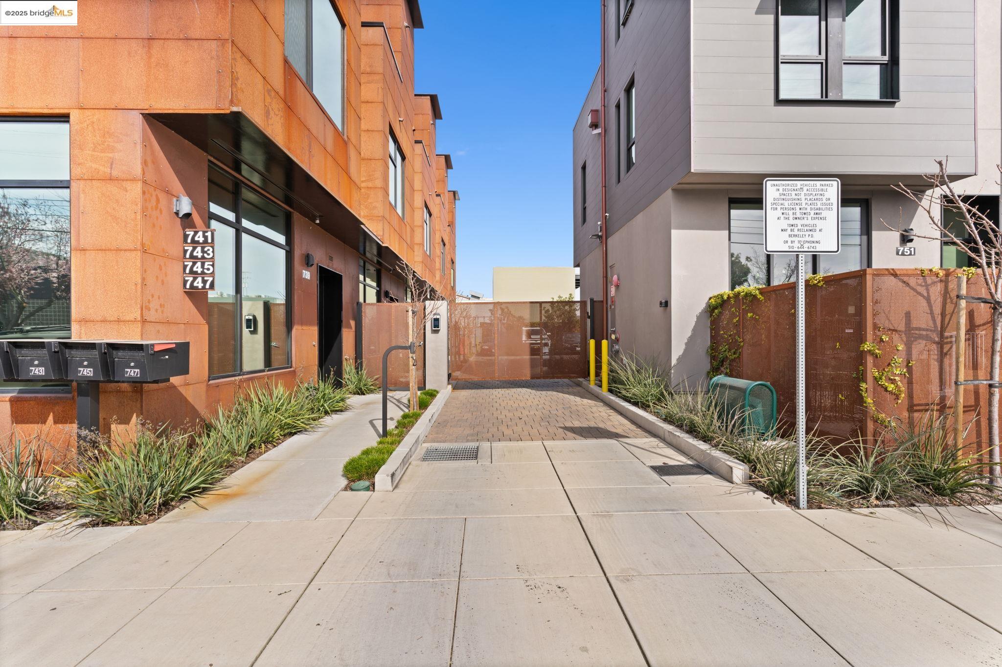 Detail Gallery Image 41 of 42 For 739 Channing Way, Berkeley,  CA 94710 - – Beds | – Baths