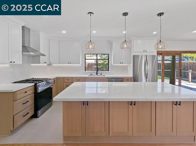 Detail Gallery Image 3 of 27 For 3288 Hudson Ave, Walnut Creek,  CA 94597 - 3 Beds | 2 Baths