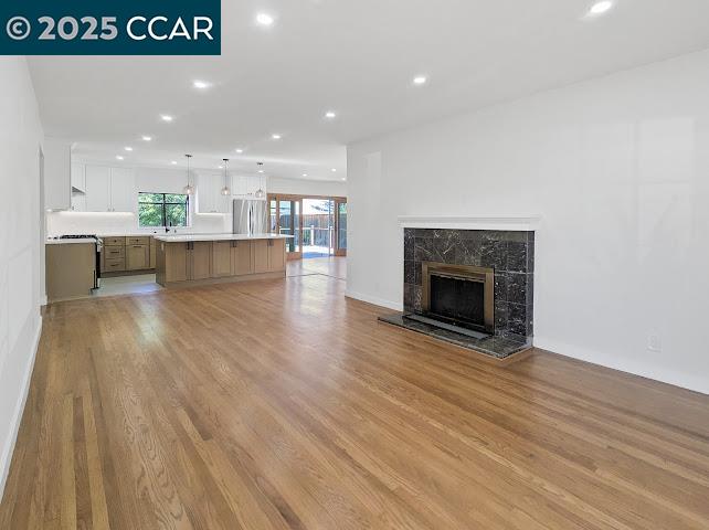 Detail Gallery Image 10 of 27 For 3288 Hudson Ave, Walnut Creek,  CA 94597 - 3 Beds | 2 Baths