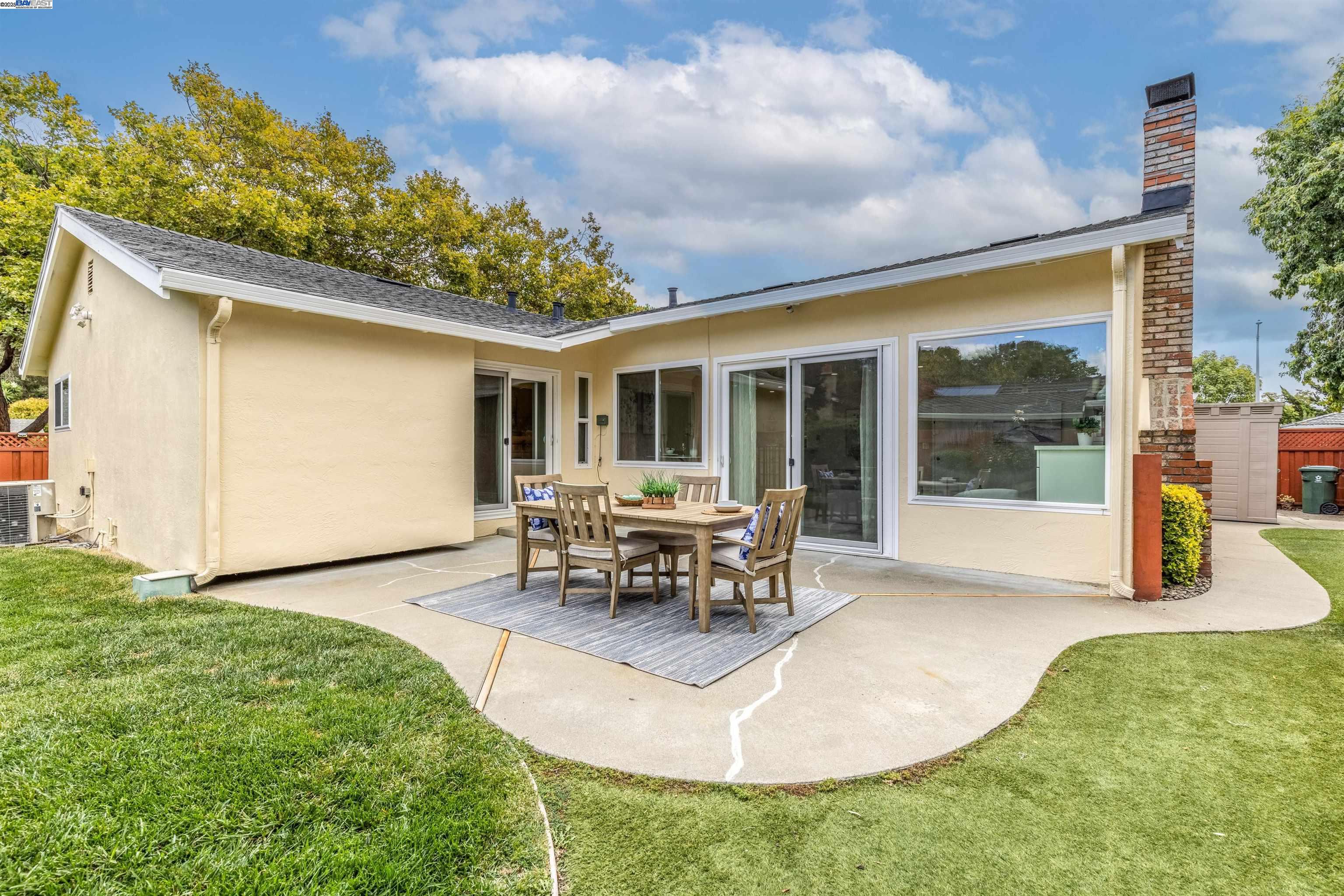 Detail Gallery Image 28 of 44 For 5303 Stirling Ct, Newark,  CA 94560 - 4 Beds | 2 Baths