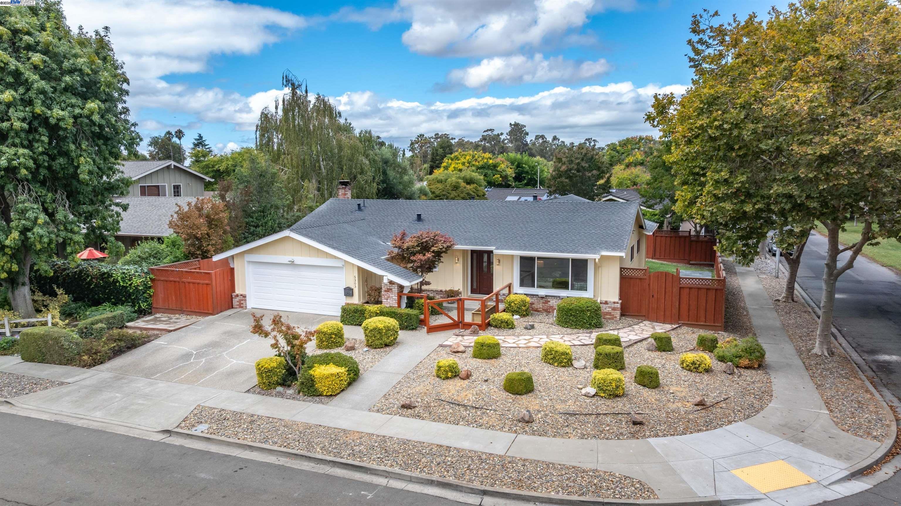 Detail Gallery Image 31 of 44 For 5303 Stirling Ct, Newark,  CA 94560 - 4 Beds | 2 Baths