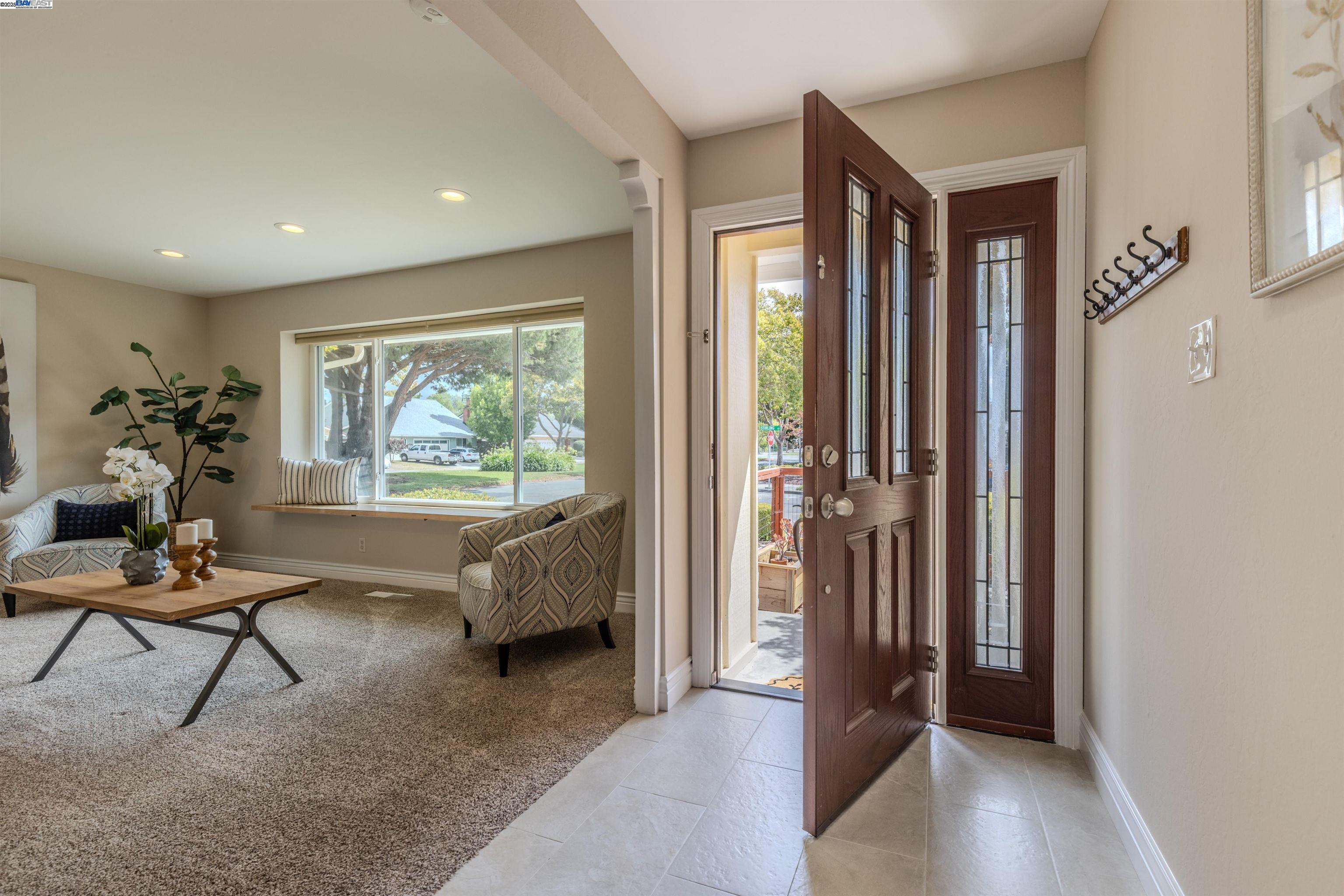 Detail Gallery Image 5 of 44 For 5303 Stirling Ct, Newark,  CA 94560 - 4 Beds | 2 Baths
