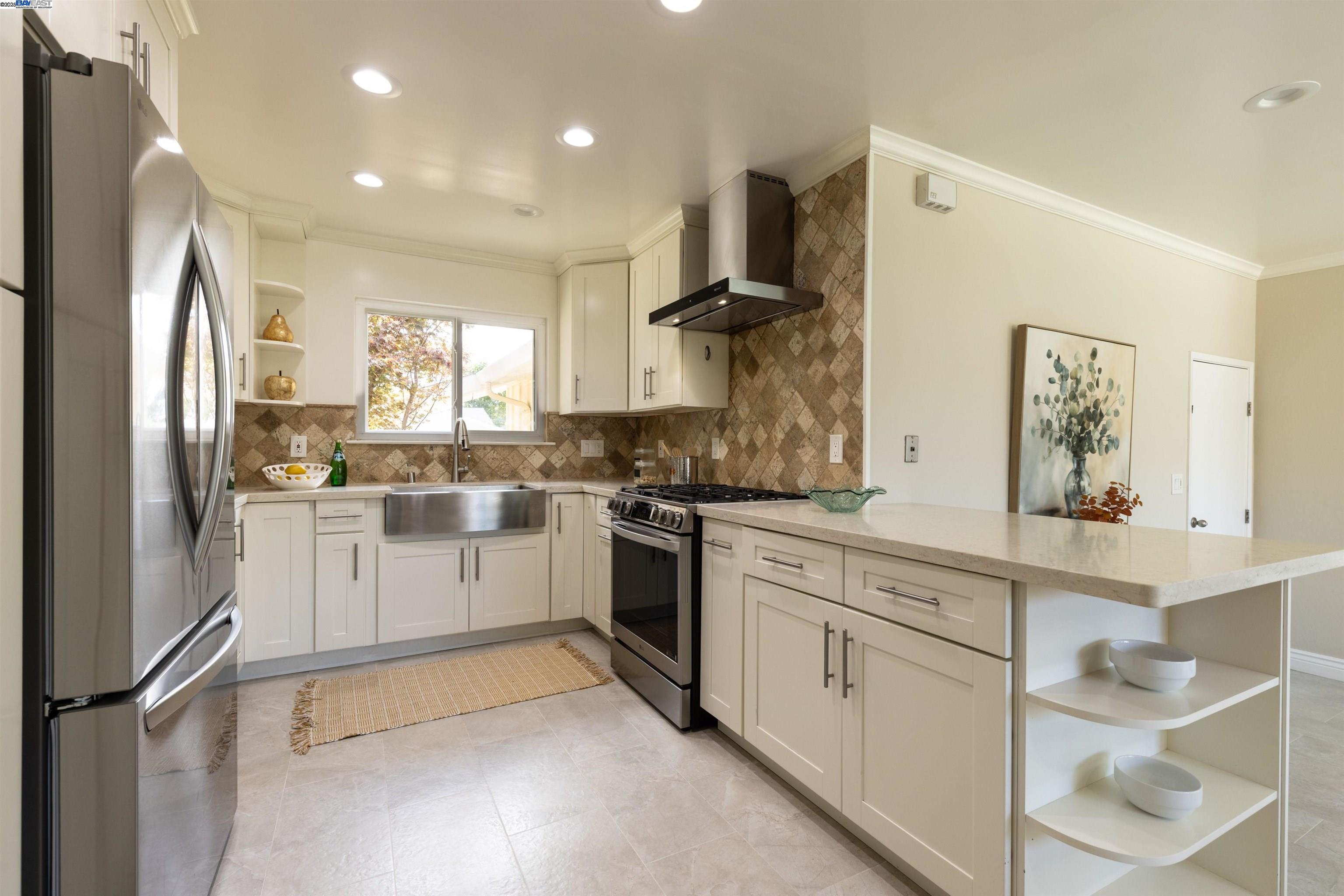 Detail Gallery Image 9 of 44 For 5303 Stirling Ct, Newark,  CA 94560 - 4 Beds | 2 Baths