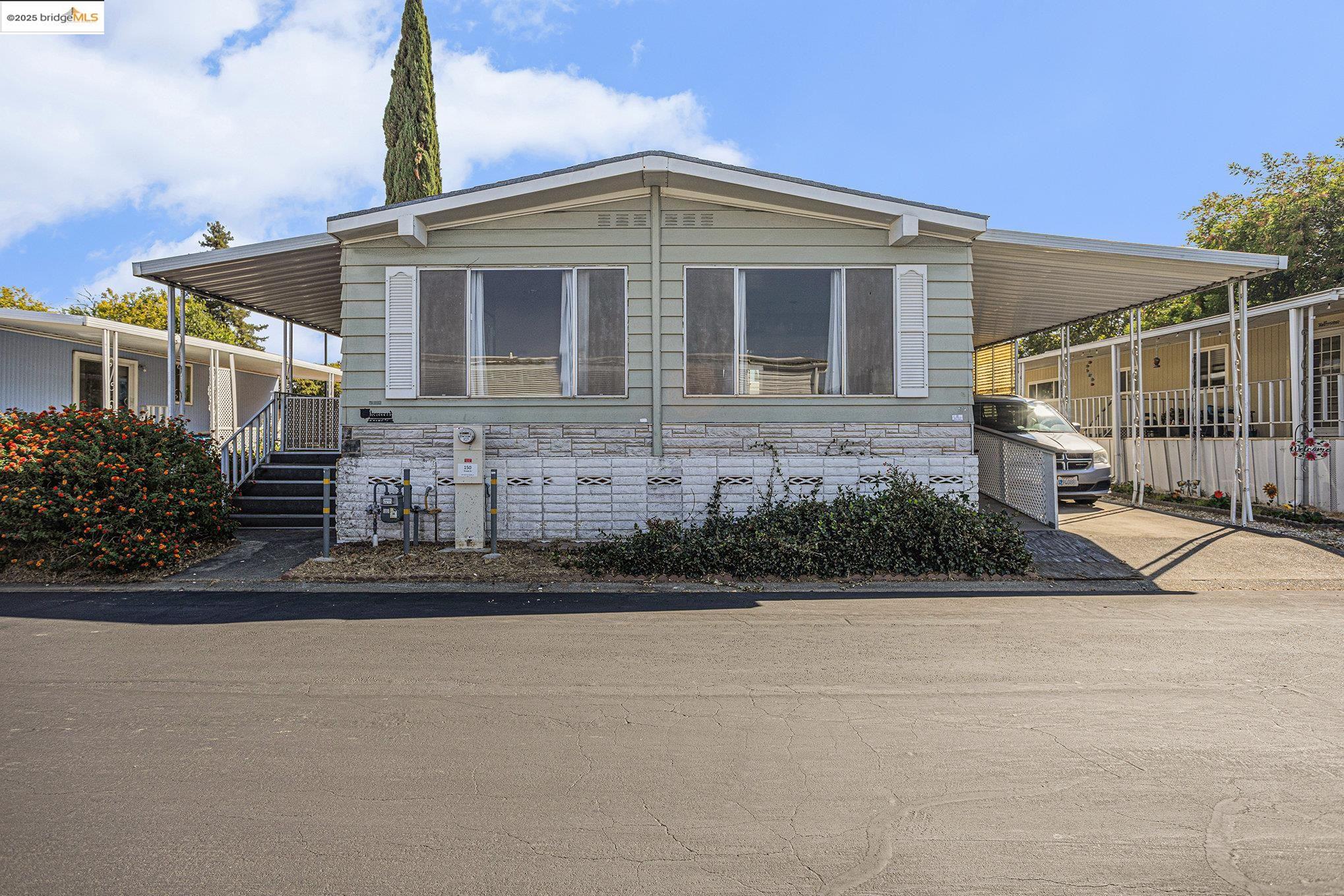 Detail Gallery Image 4 of 30 For 1597 Alamo Drive #150,  Vacaville,  CA 95687 - 2 Beds | 2 Baths