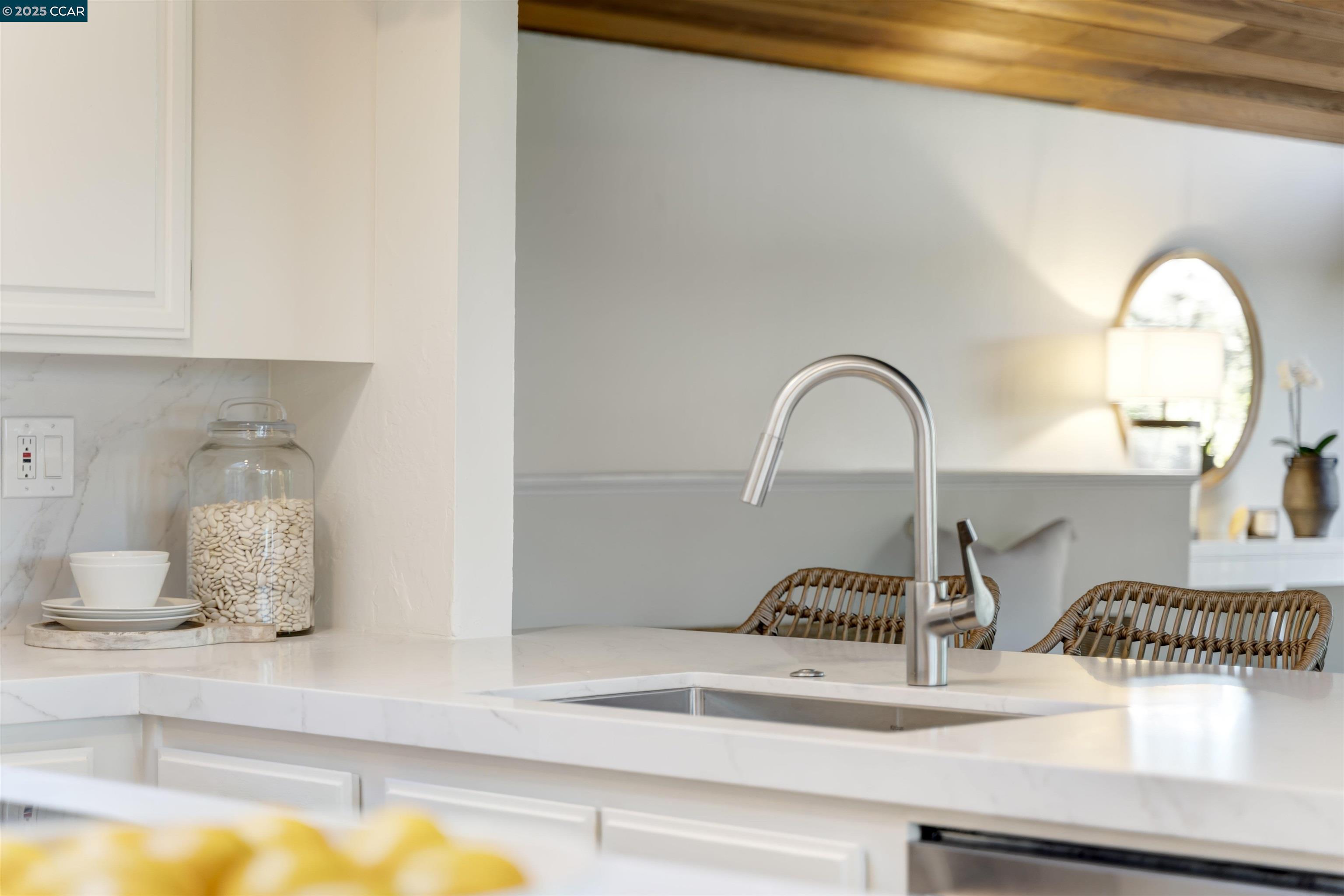 Detail Gallery Image 16 of 60 For 33 Marston Rd, Orinda,  CA 94563 - 4 Beds | 4/1 Baths