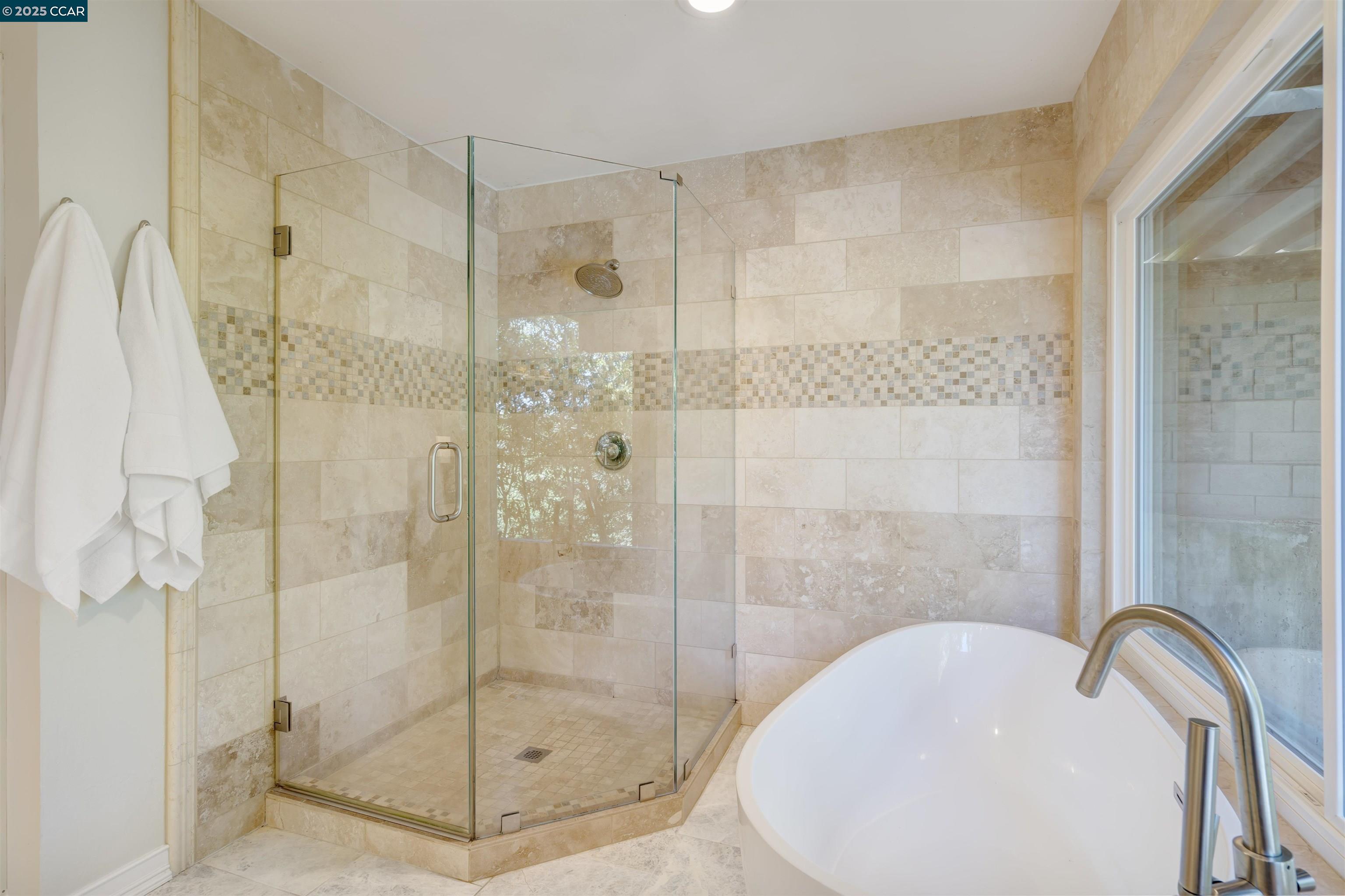Detail Gallery Image 24 of 60 For 33 Marston Rd, Orinda,  CA 94563 - 4 Beds | 4/1 Baths