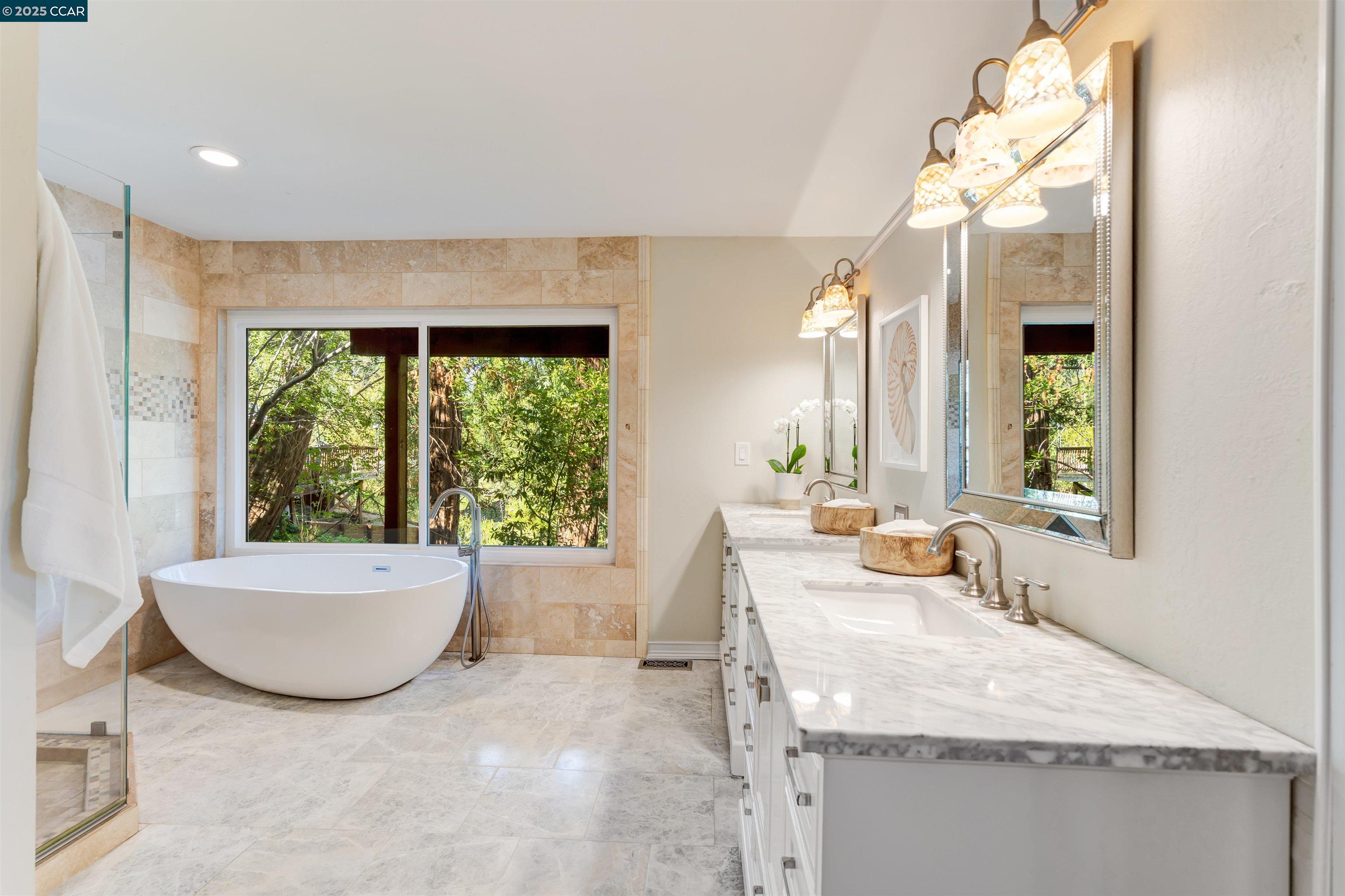 Detail Gallery Image 25 of 60 For 33 Marston Rd, Orinda,  CA 94563 - 4 Beds | 4/1 Baths