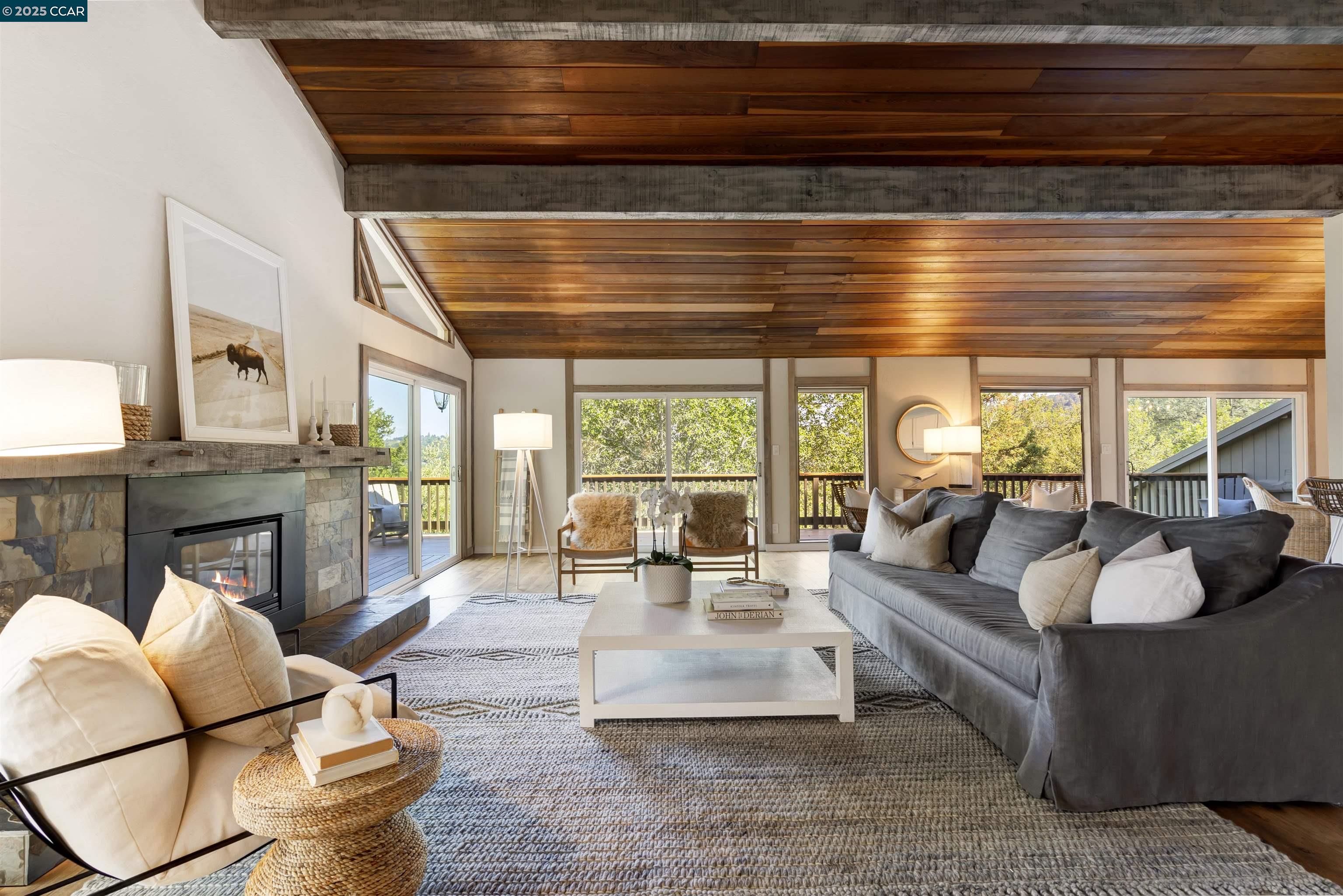 Detail Gallery Image 4 of 60 For 33 Marston Rd, Orinda,  CA 94563 - 4 Beds | 4/1 Baths