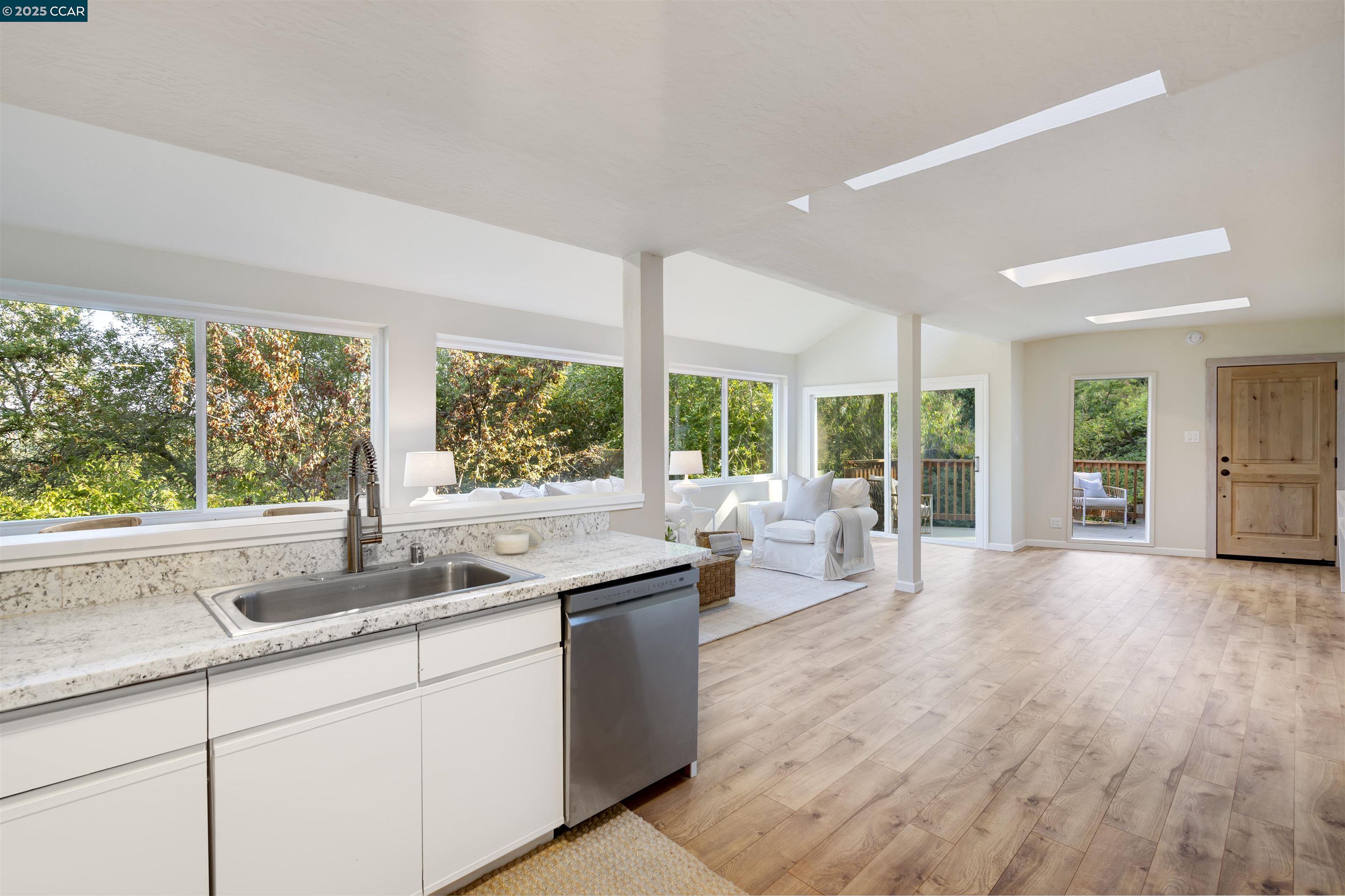 Detail Gallery Image 36 of 60 For 33 Marston Rd, Orinda,  CA 94563 - 4 Beds | 4/1 Baths