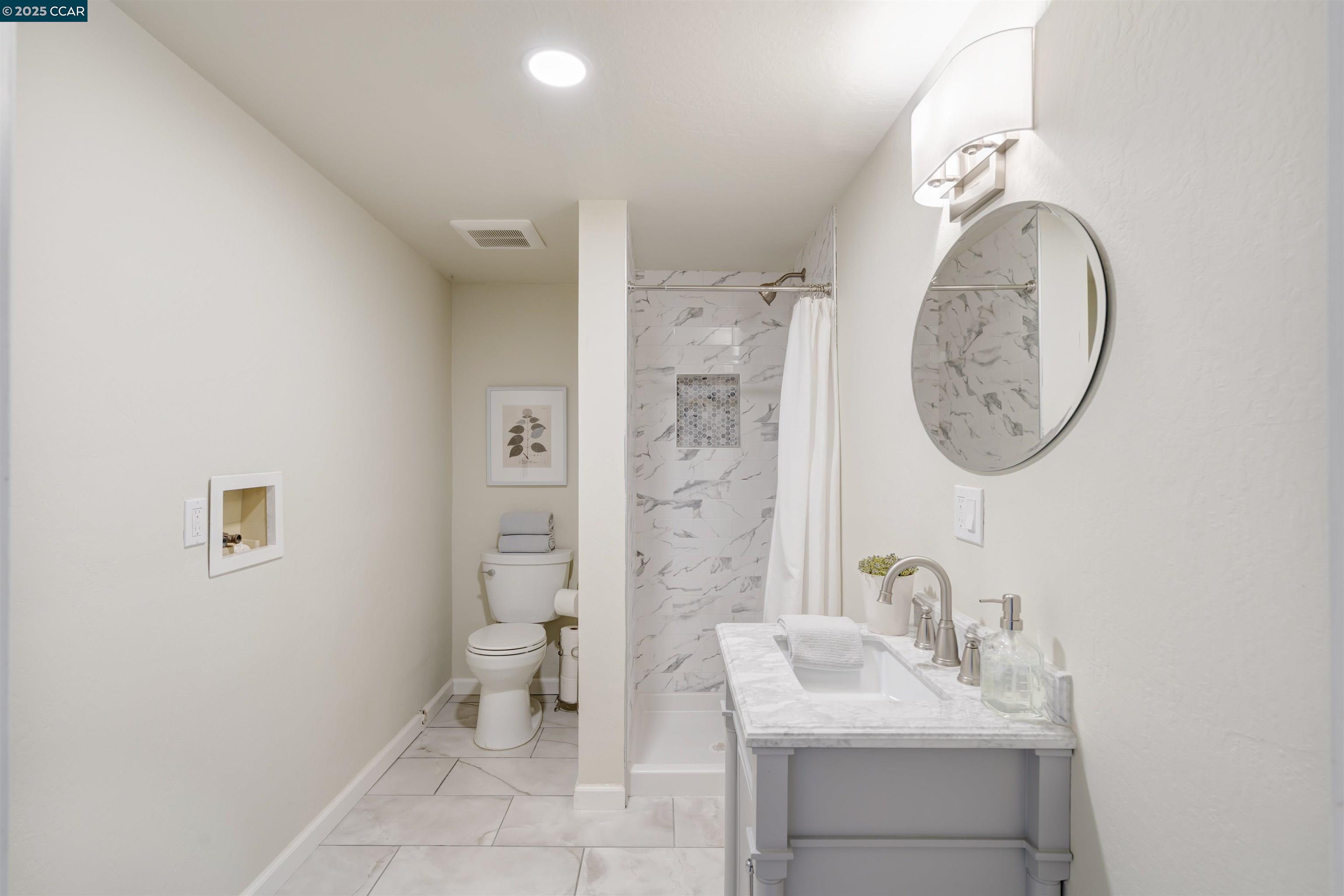 Detail Gallery Image 41 of 60 For 33 Marston Rd, Orinda,  CA 94563 - 4 Beds | 4/1 Baths