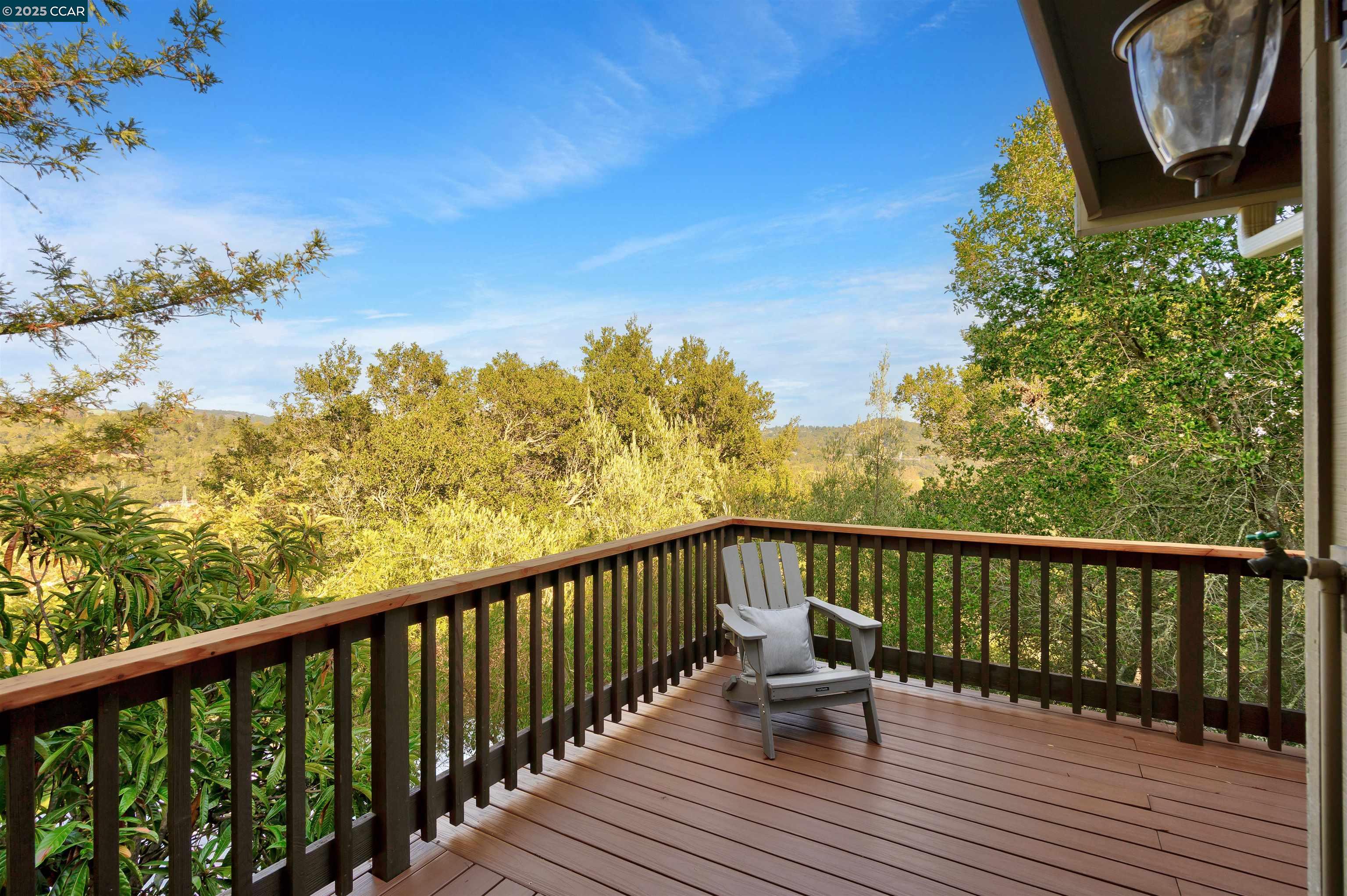 Detail Gallery Image 9 of 60 For 33 Marston Rd, Orinda,  CA 94563 - 4 Beds | 4/1 Baths