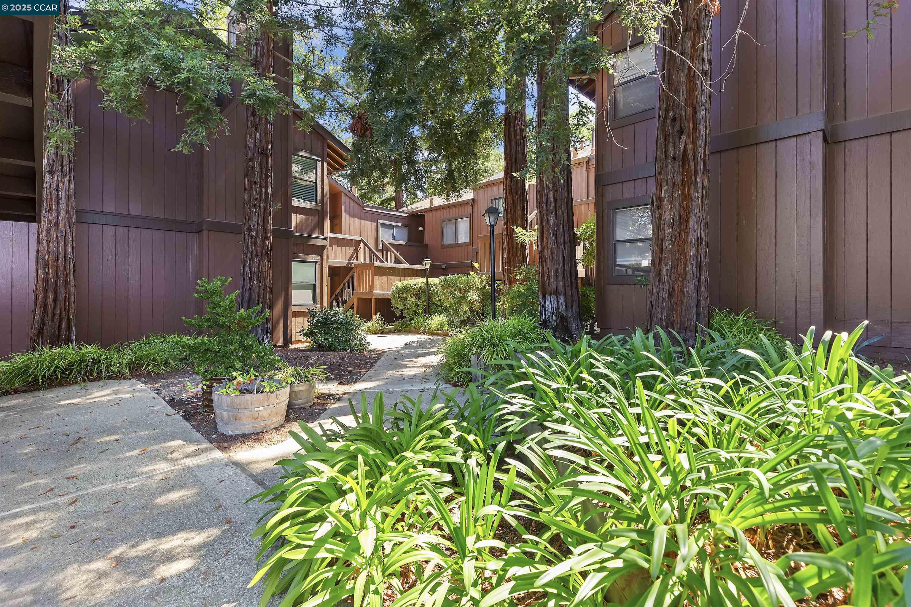 Photo #2: 41111626 Listing 