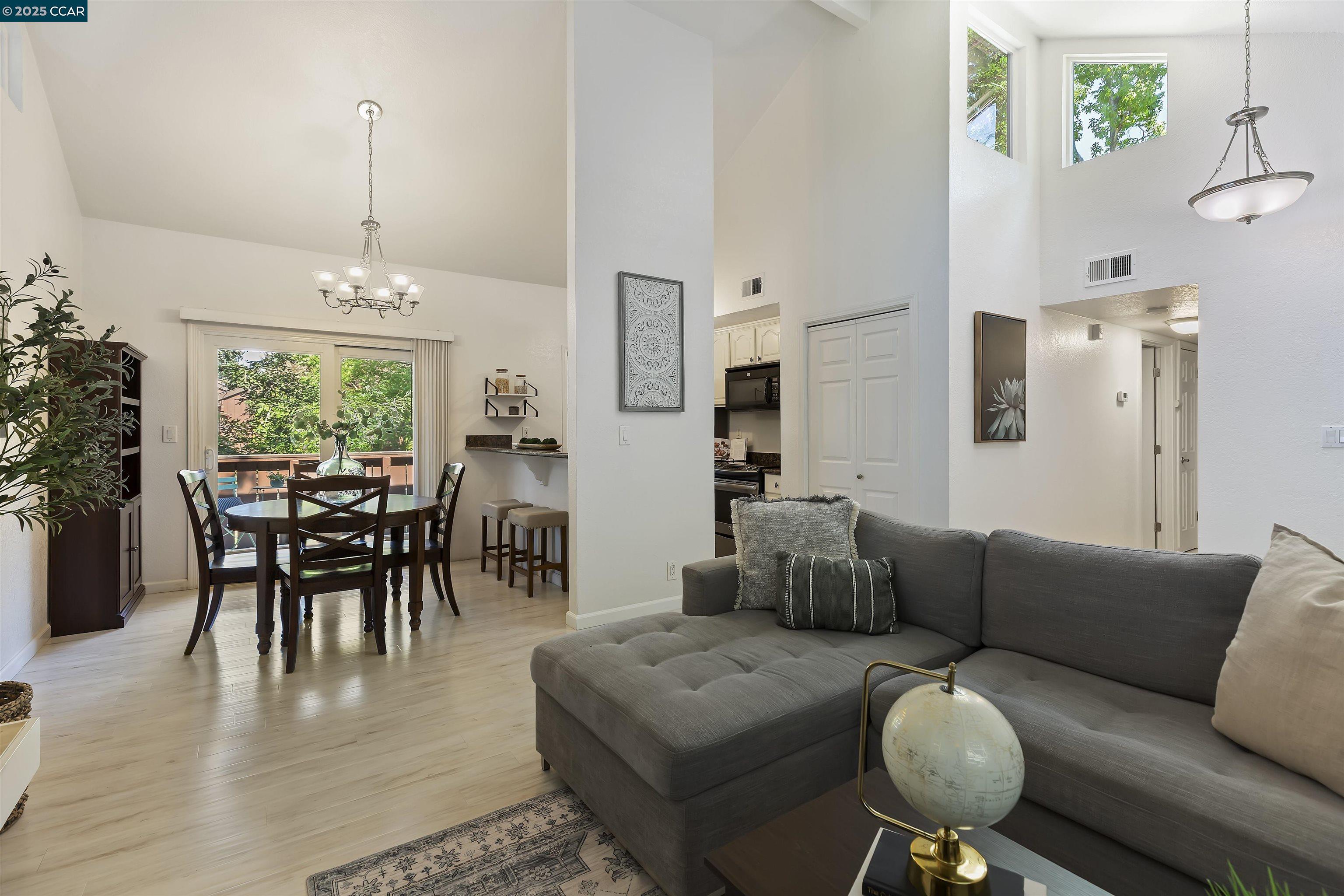 Photo #7: 41111626 Listing: Photo #7