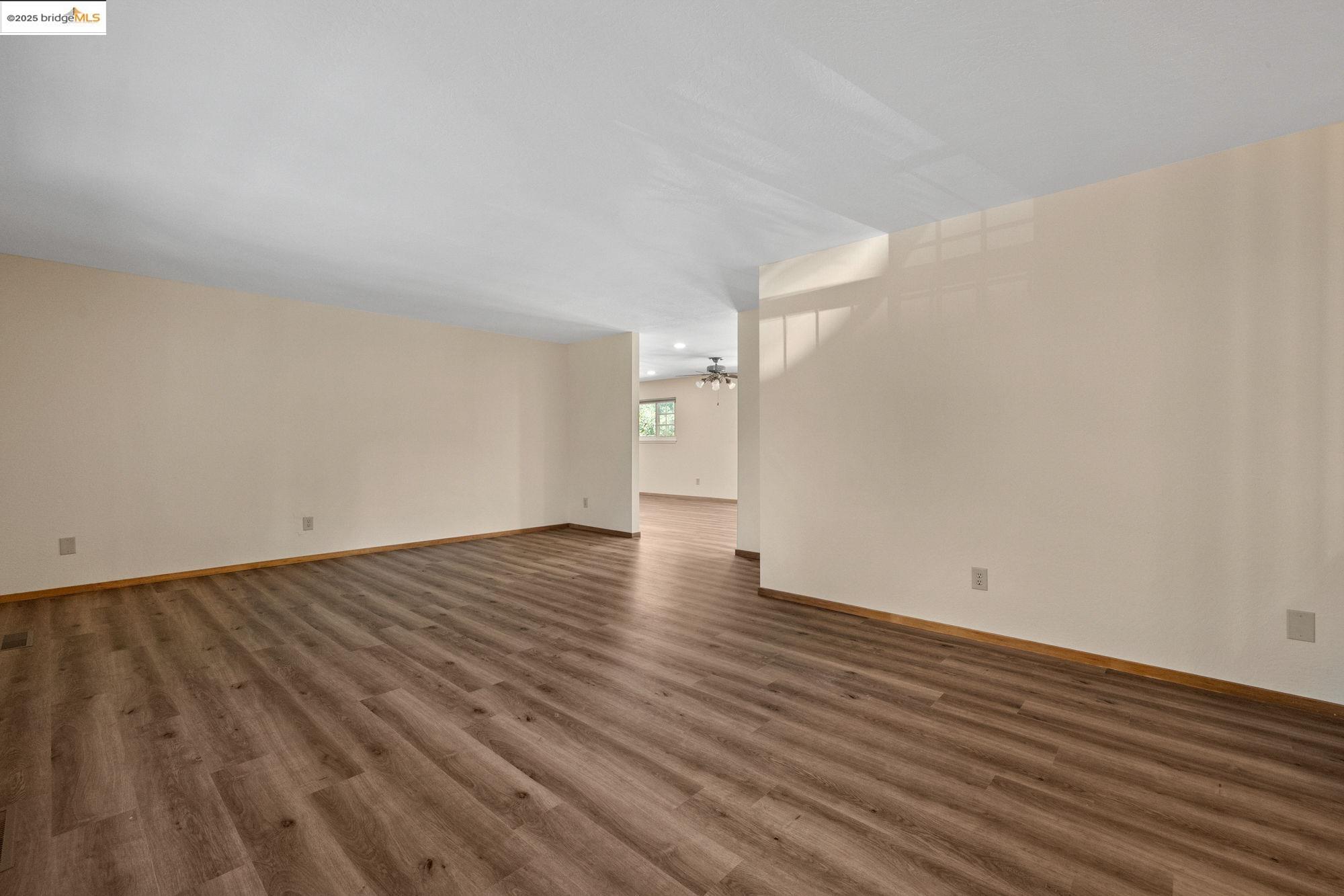 Detail Gallery Image 20 of 41 For 18191 via Serena, Sonora,  CA 95370 - 3 Beds | 2/1 Baths