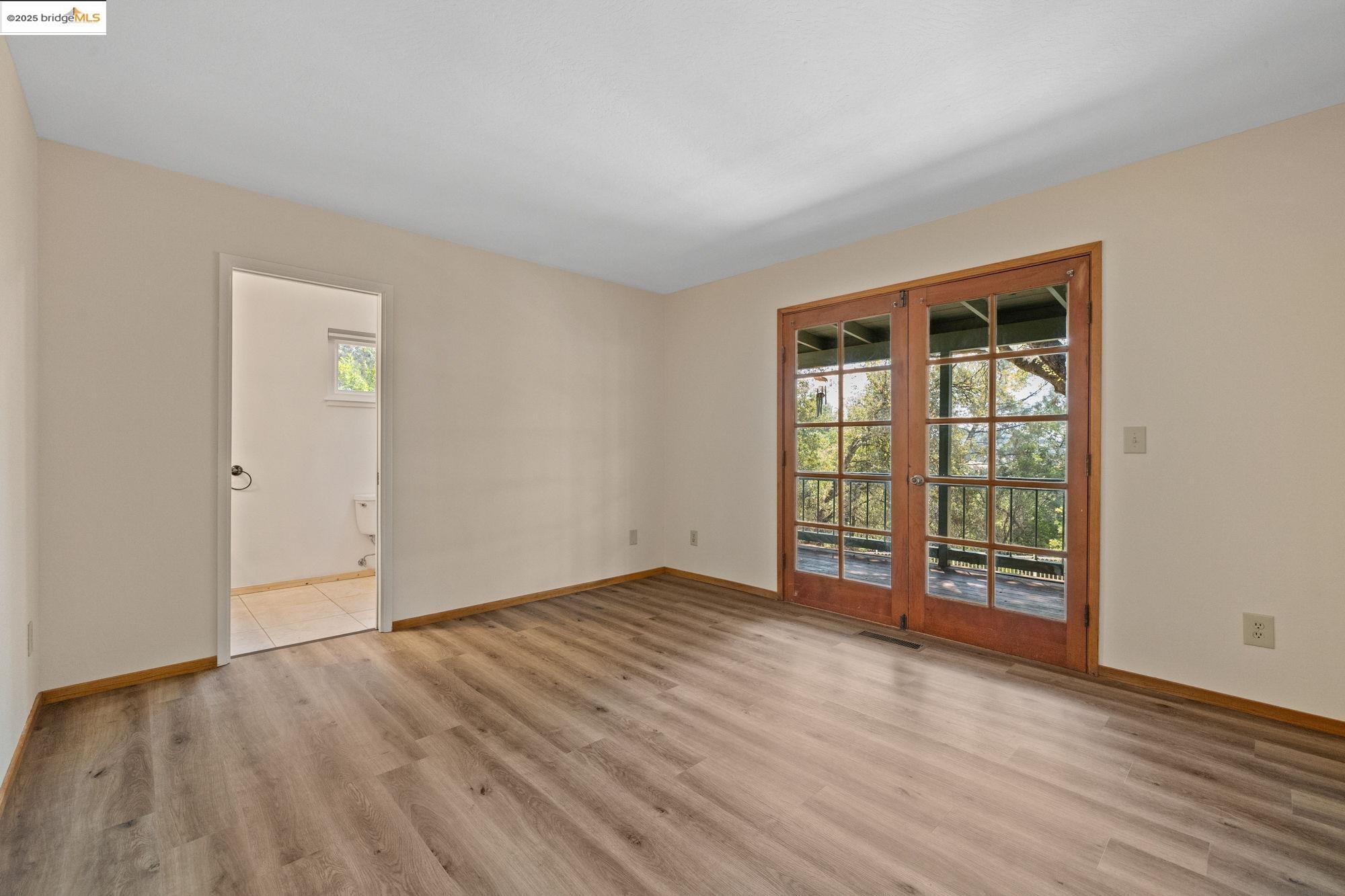Detail Gallery Image 24 of 41 For 18191 via Serena, Sonora,  CA 95370 - 3 Beds | 2/1 Baths