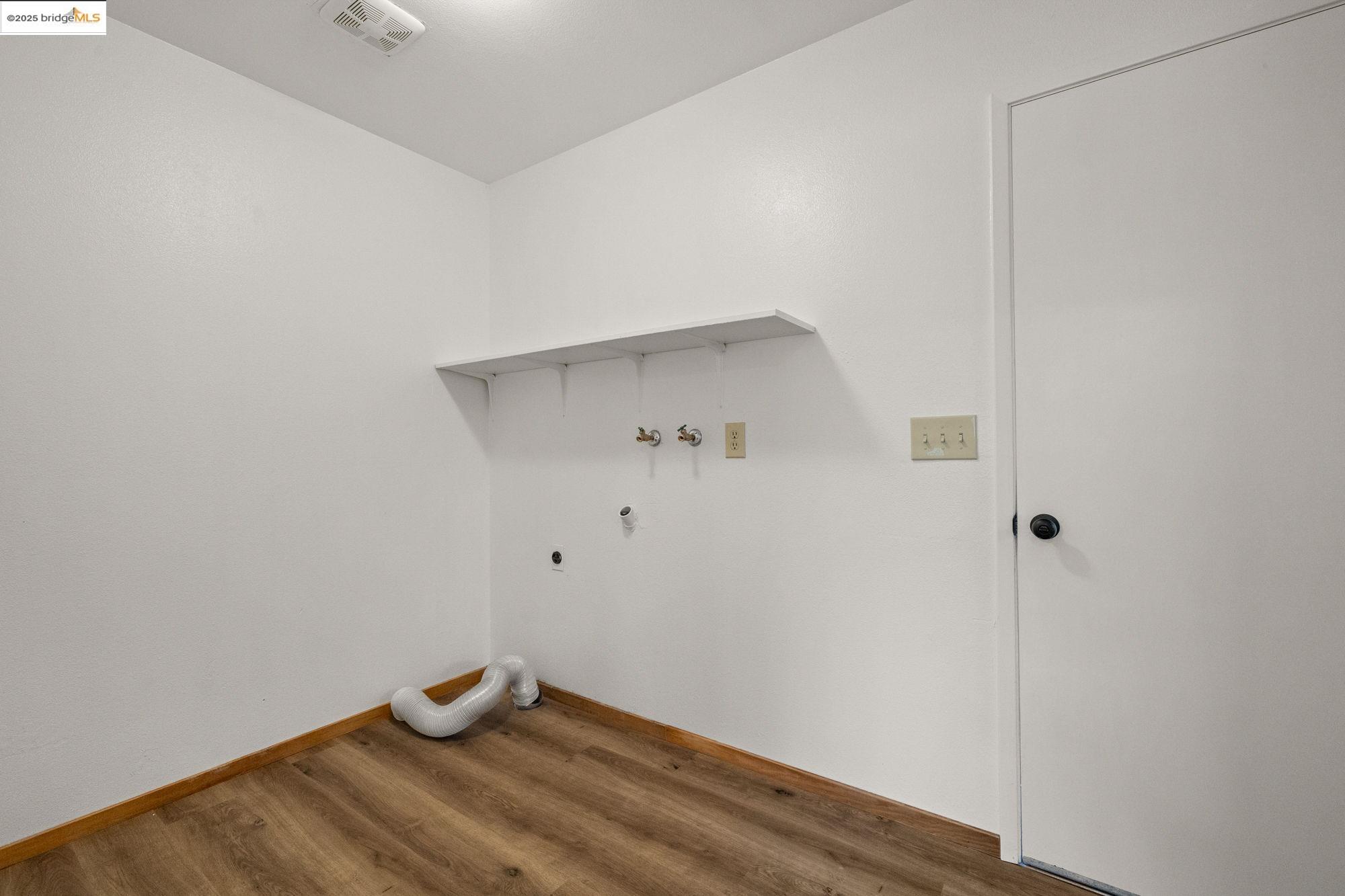 Detail Gallery Image 29 of 41 For 18191 via Serena, Sonora,  CA 95370 - 3 Beds | 2/1 Baths