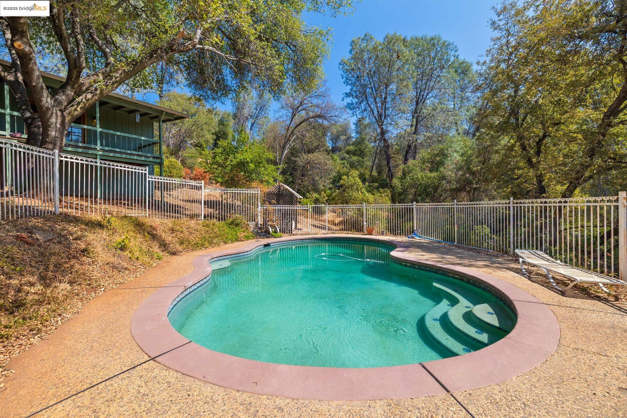 Detail Gallery Image 31 of 41 For 18191 via Serena, Sonora,  CA 95370 - 3 Beds | 2/1 Baths