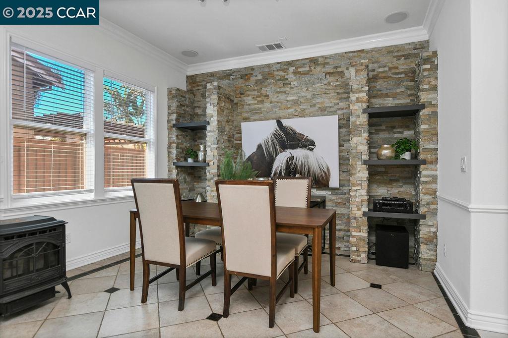 Detail Gallery Image 6 of 39 For 561 Mendota St, Brentwood,  CA 94513 - 3 Beds | 3 Baths