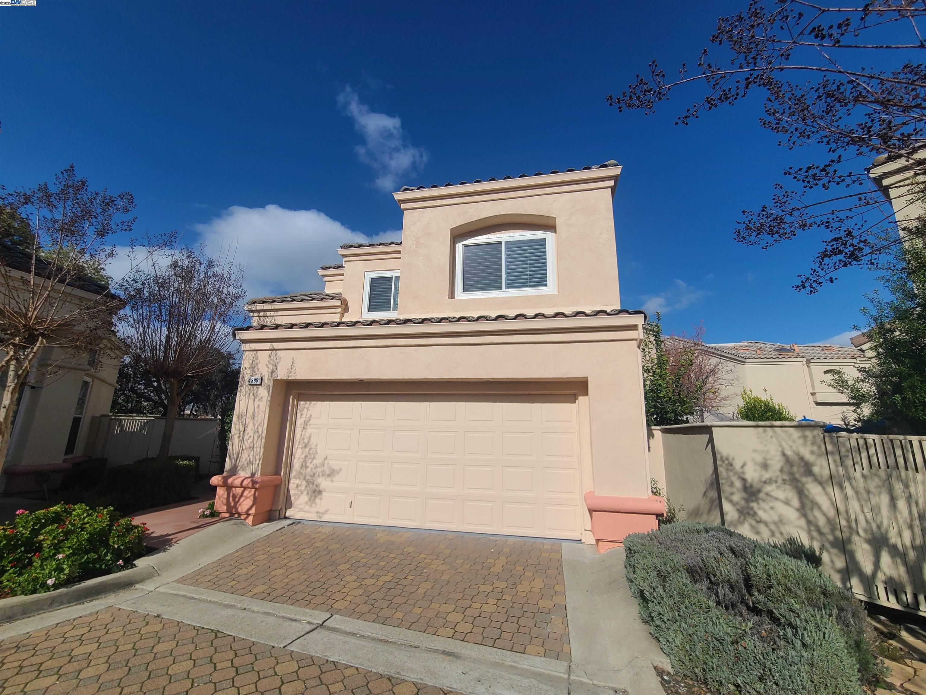 Detail Gallery Image 2 of 24 For 4385 Diavila Ave, Pleasanton,  CA 94588 - 3 Beds | 2/1 Baths