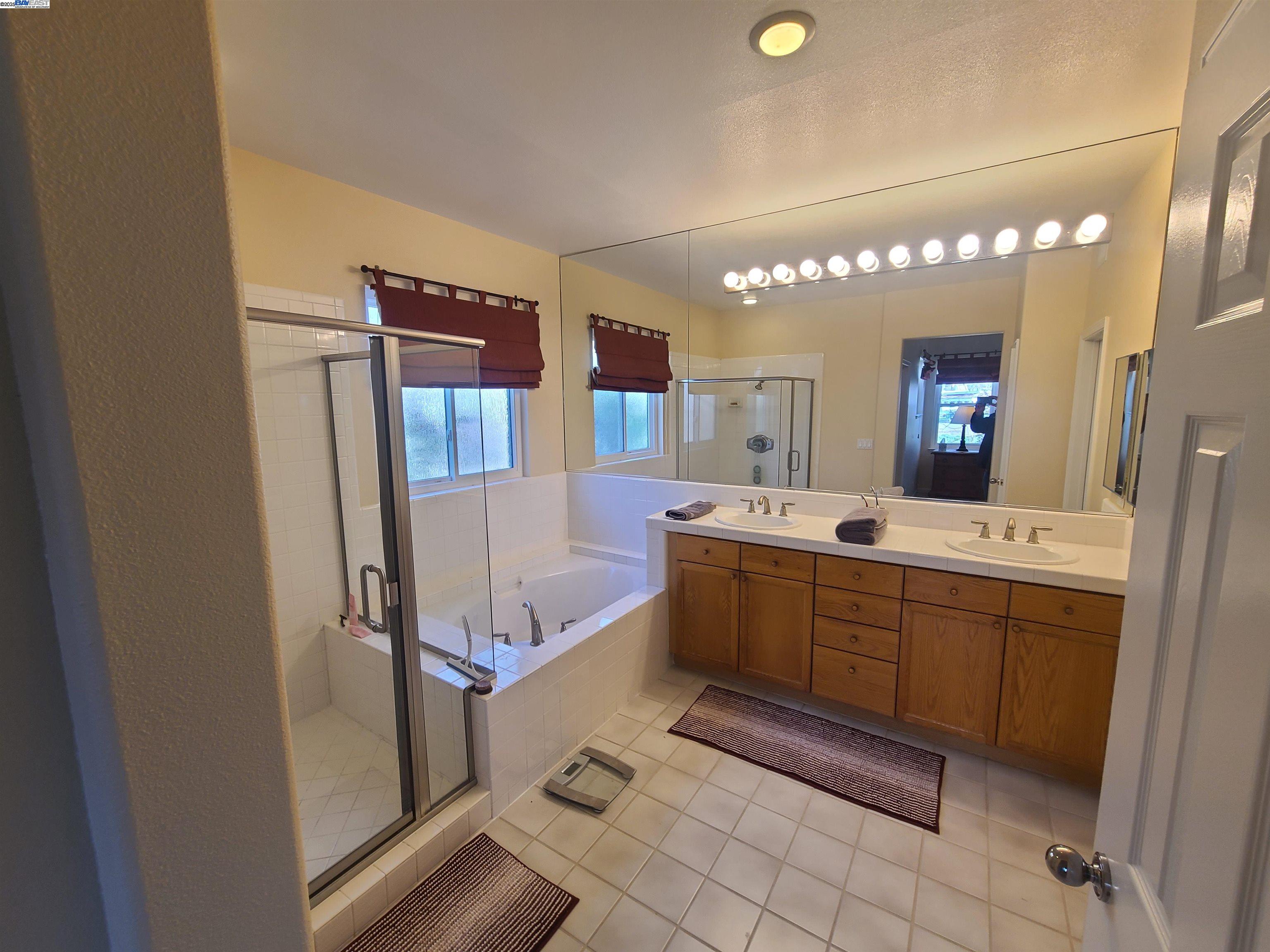 Detail Gallery Image 15 of 24 For 4385 Diavila Ave, Pleasanton,  CA 94588 - 3 Beds | 2/1 Baths
