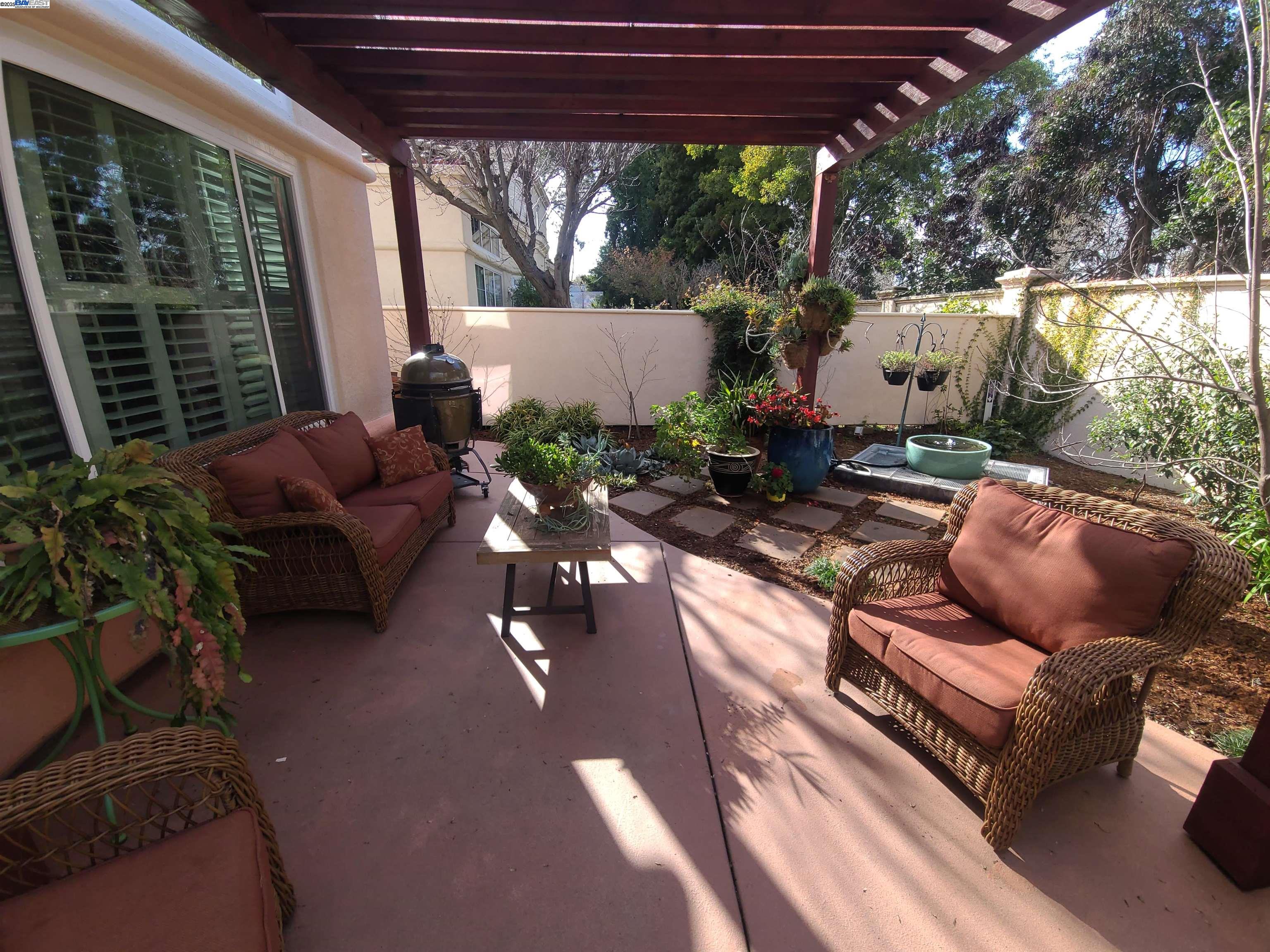 Detail Gallery Image 22 of 24 For 4385 Diavila Ave, Pleasanton,  CA 94588 - 3 Beds | 2/1 Baths