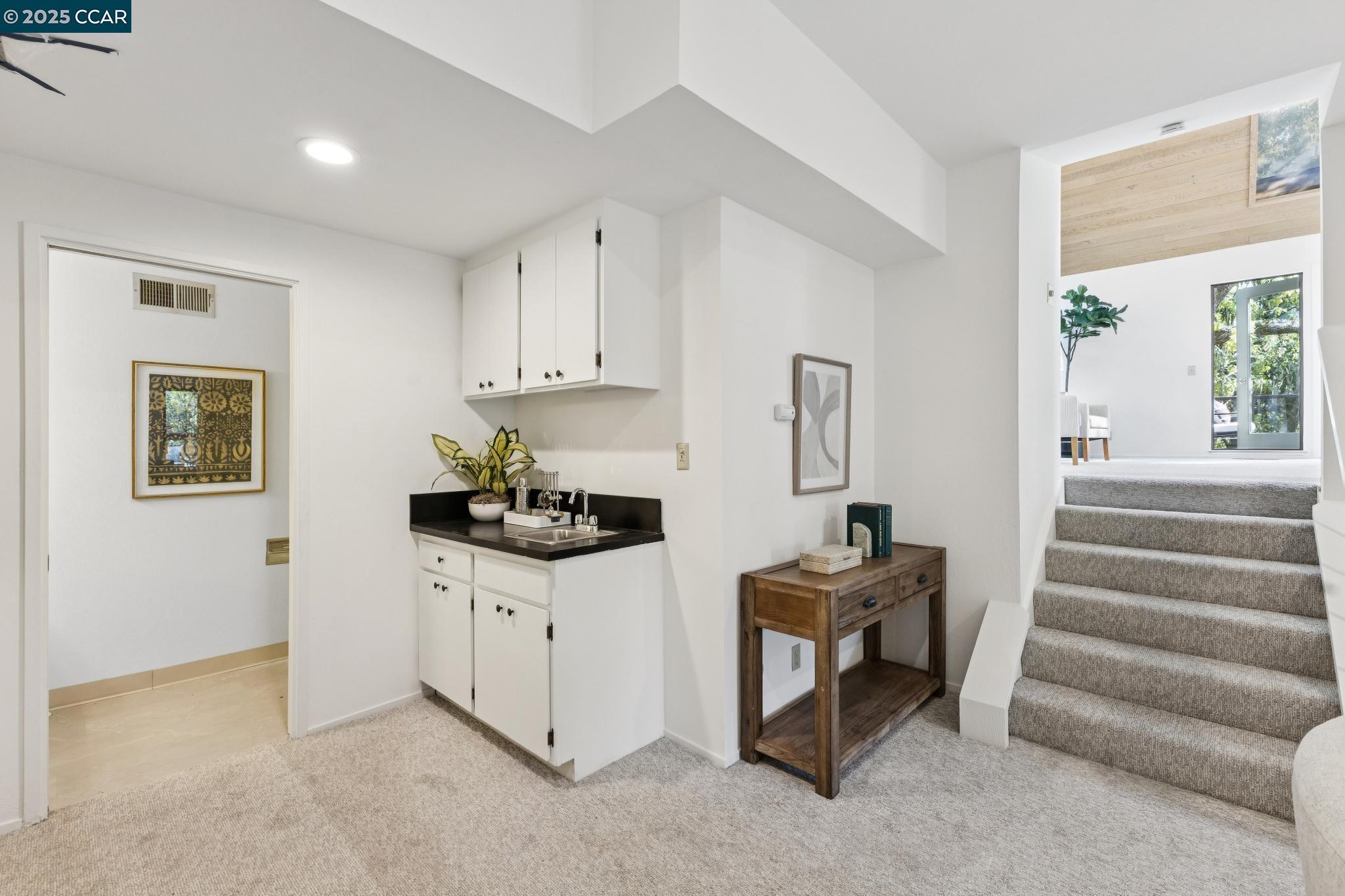 Detail Gallery Image 19 of 39 For 39 Saint Stephens Dr, Orinda,  CA 94563 - 4 Beds | 2/1 Baths