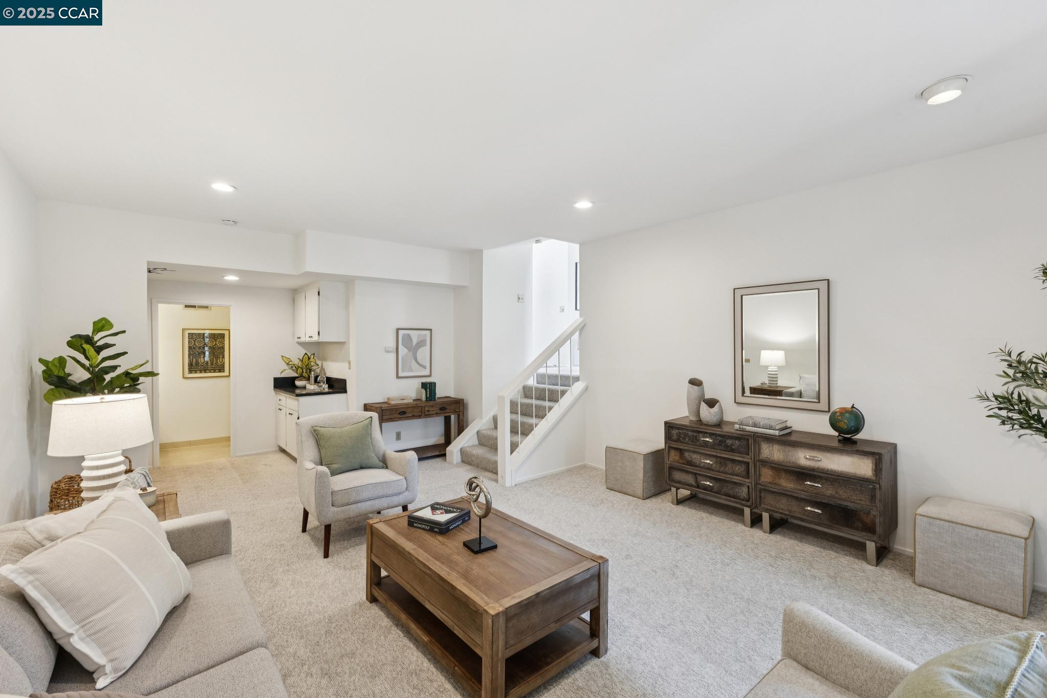 Detail Gallery Image 22 of 39 For 39 Saint Stephens Dr, Orinda,  CA 94563 - 4 Beds | 2/1 Baths