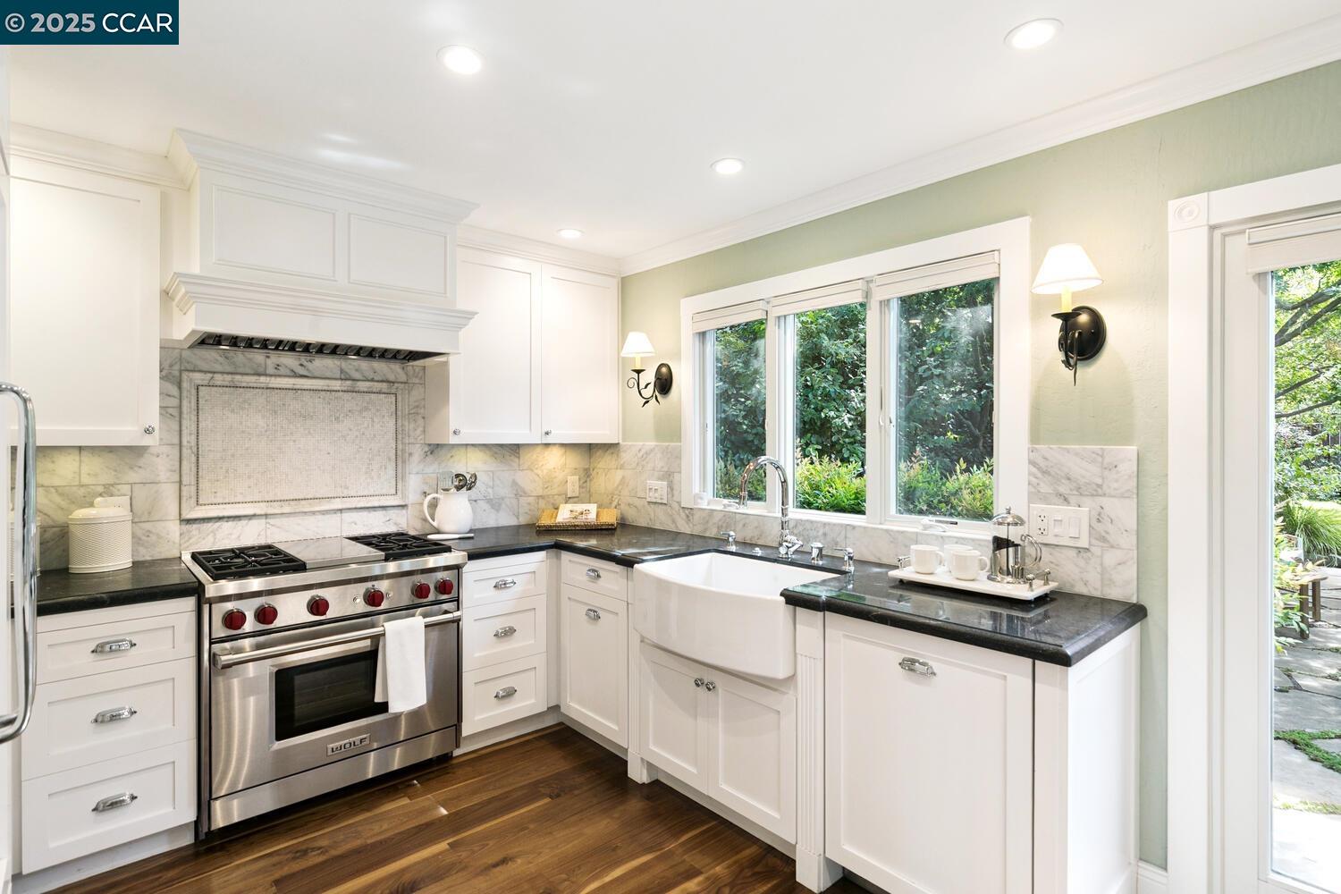 Detail Gallery Image 12 of 26 For 5390 Black Ave, Pleasanton,  CA 94566 - 2 Beds | 2 Baths
