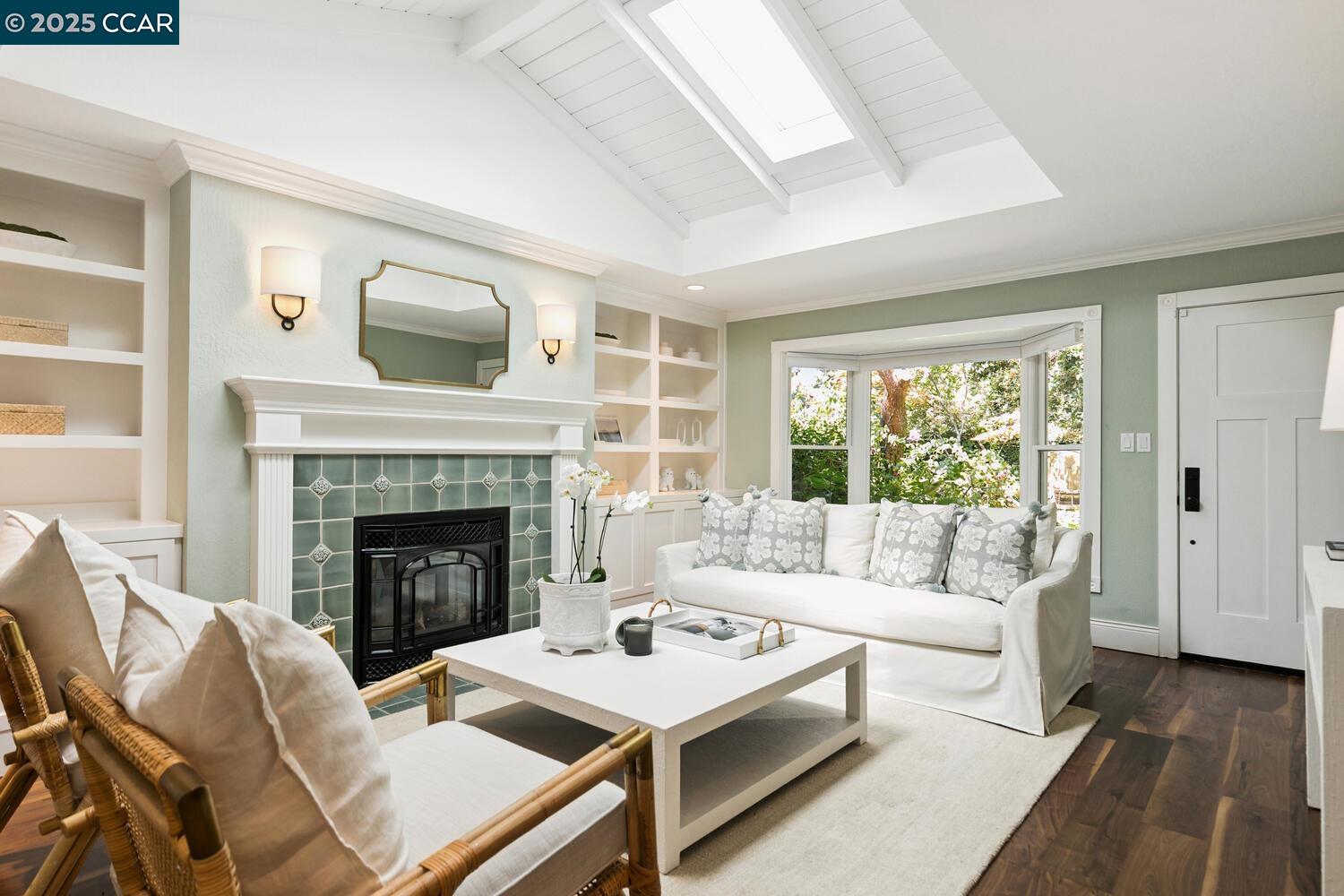 Detail Gallery Image 6 of 26 For 5390 Black Ave, Pleasanton,  CA 94566 - 2 Beds | 2 Baths