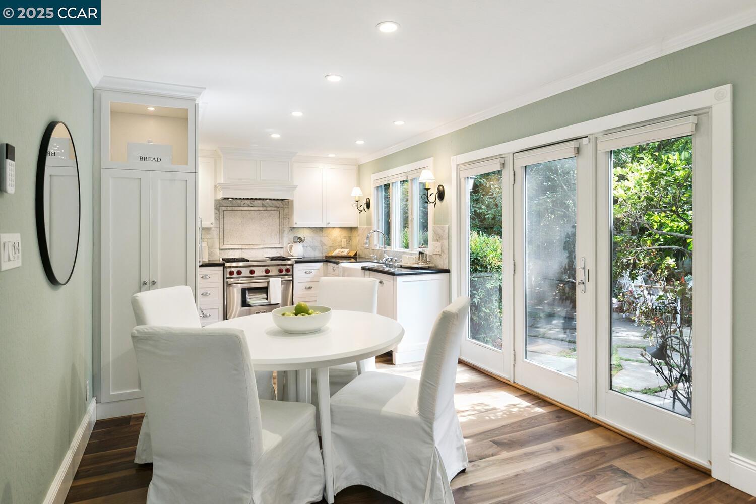 Detail Gallery Image 9 of 26 For 5390 Black Ave, Pleasanton,  CA 94566 - 2 Beds | 2 Baths