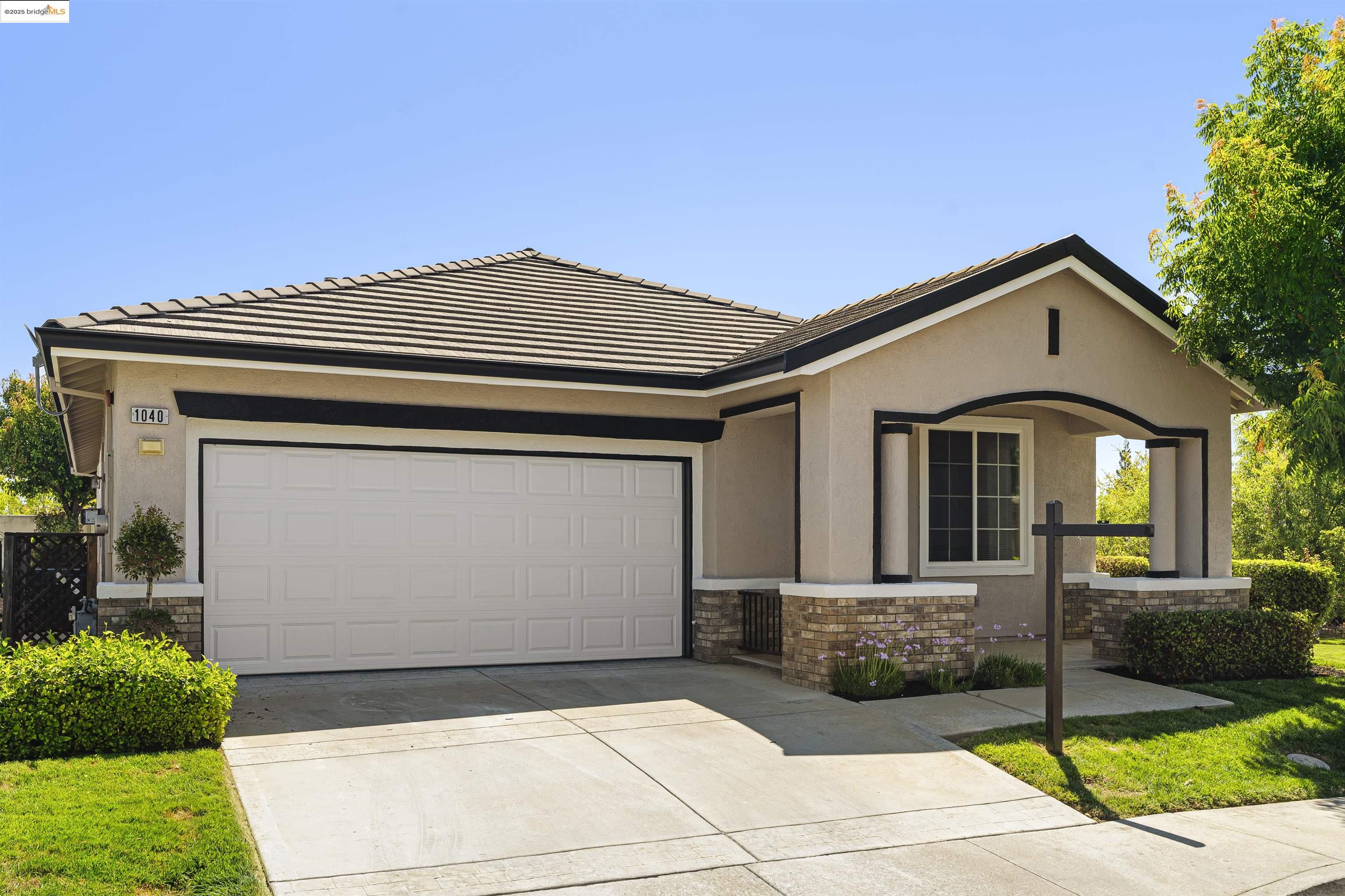 Detail Gallery Image 2 of 51 For 1040 Bismarck Terr, Brentwood,  CA 94513 - 2 Beds | 2 Baths